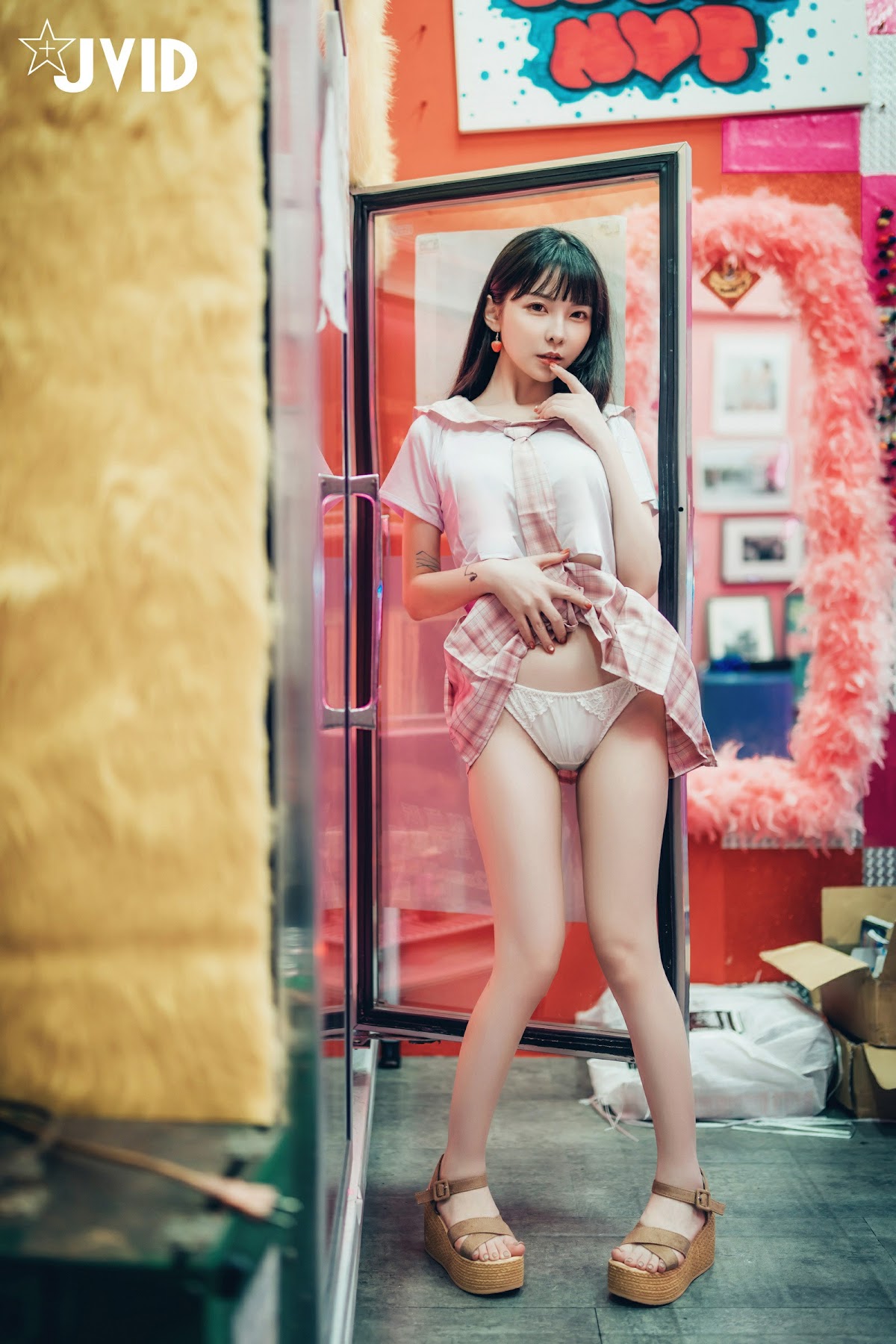 [JVID] 辰辰 & 胎尼 – 檳榔西施情色妄想 - P154
