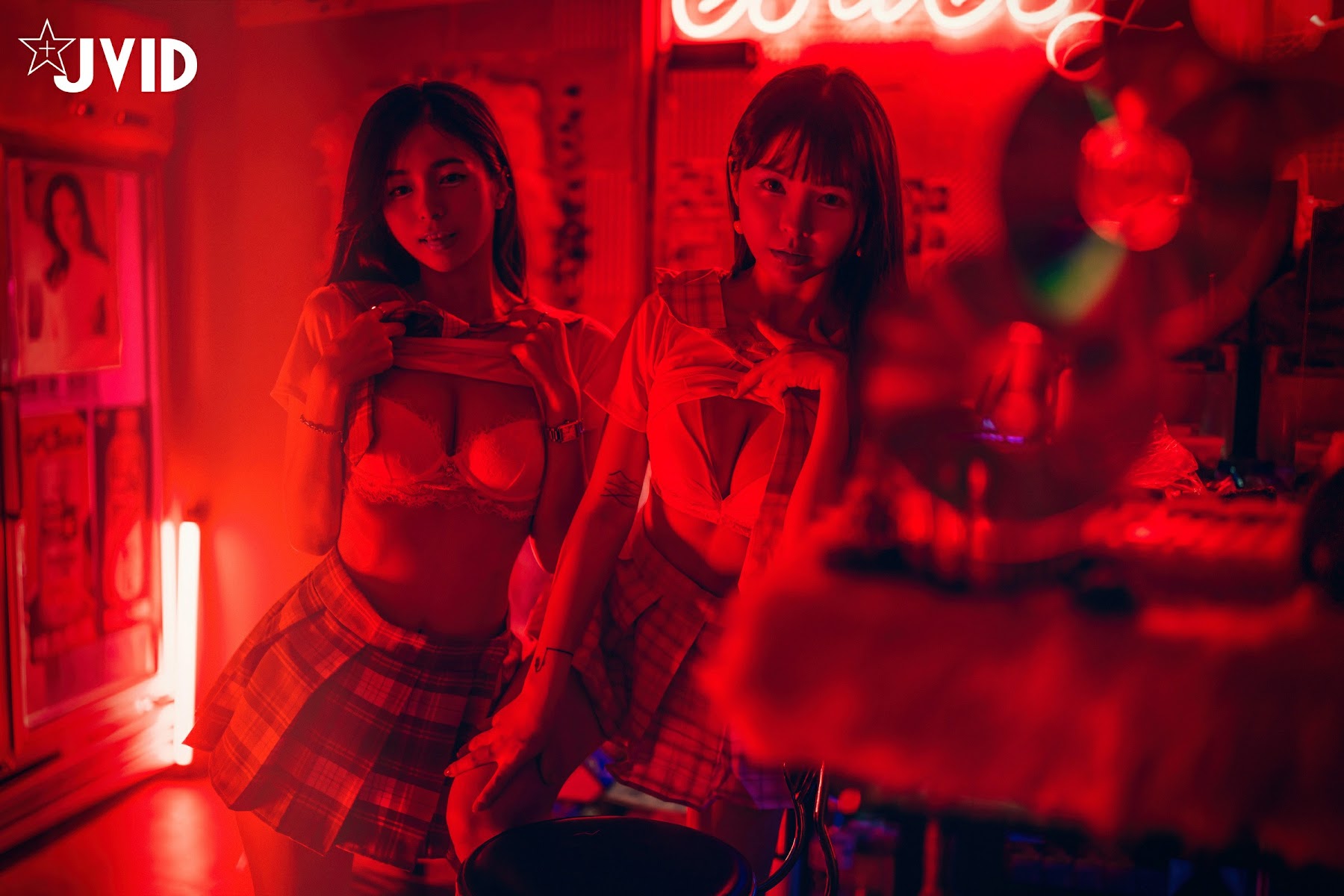 [JVID] 辰辰 & 胎尼 – 檳榔西施情色妄想 - P161