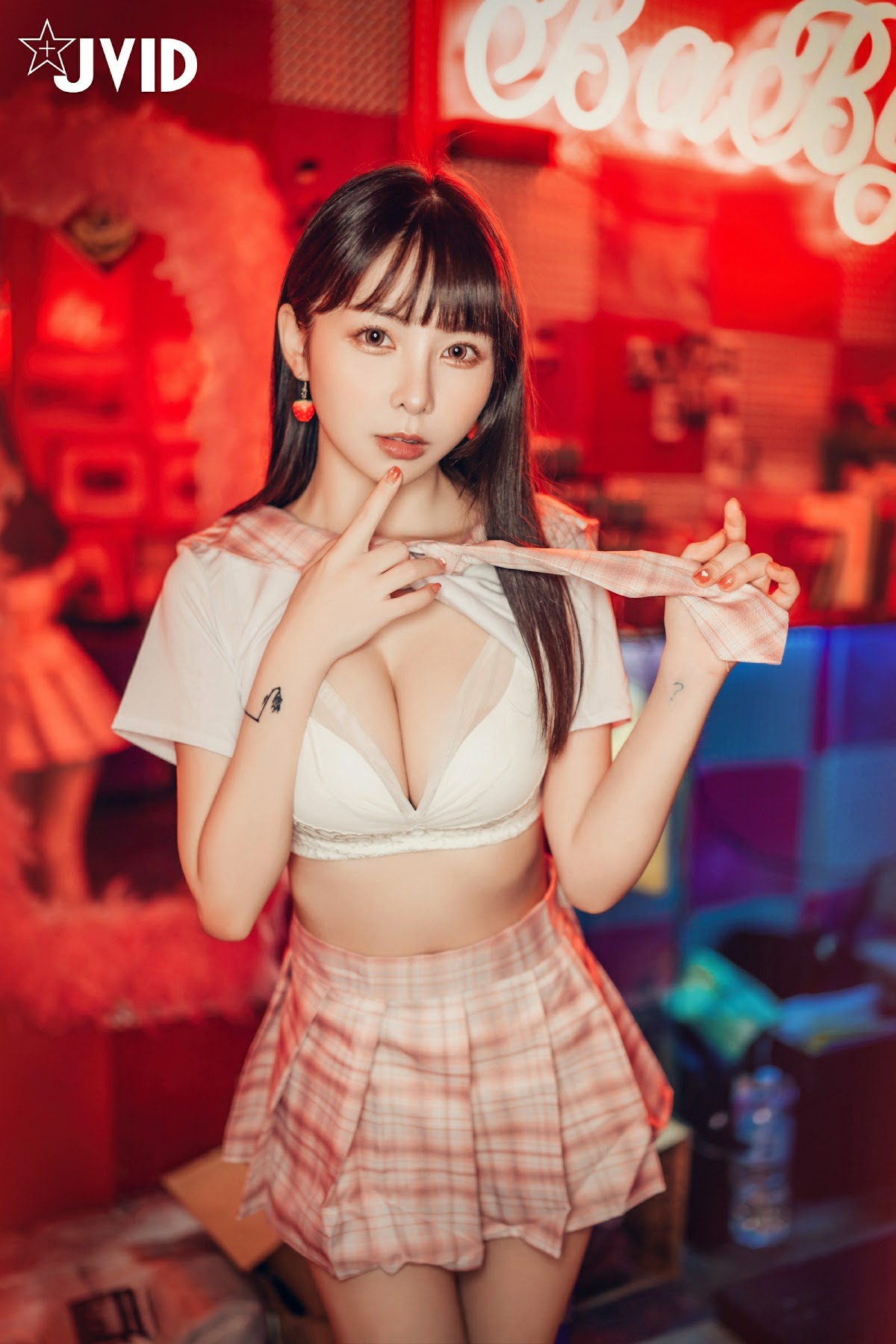 [JVID] 辰辰 & 胎尼 – 檳榔西施情色妄想 - P165
