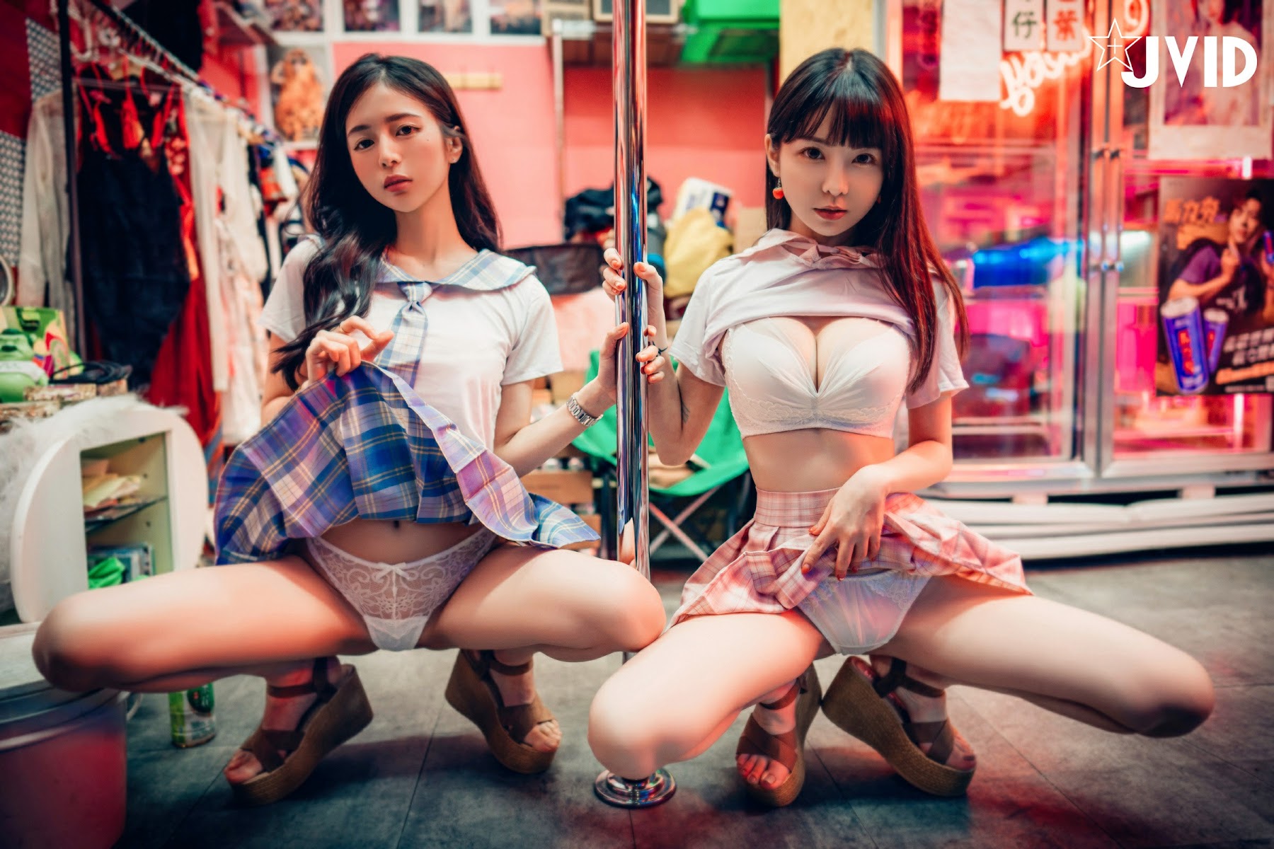 [JVID] 辰辰 & 胎尼 – 檳榔西施情色妄想 - P203