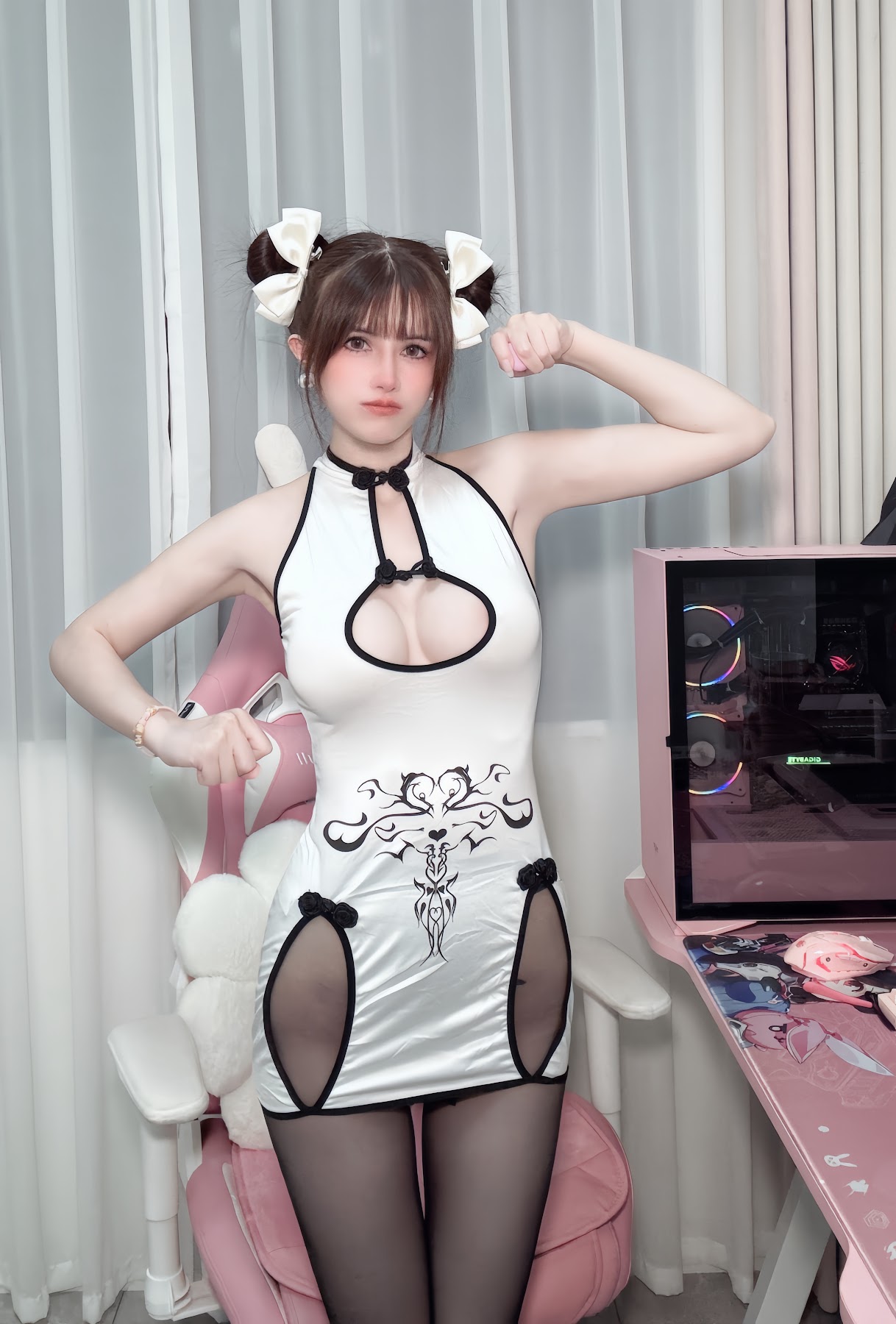 Coser@鹿八岁 – 魅魔印记镂空旗袍 - P12