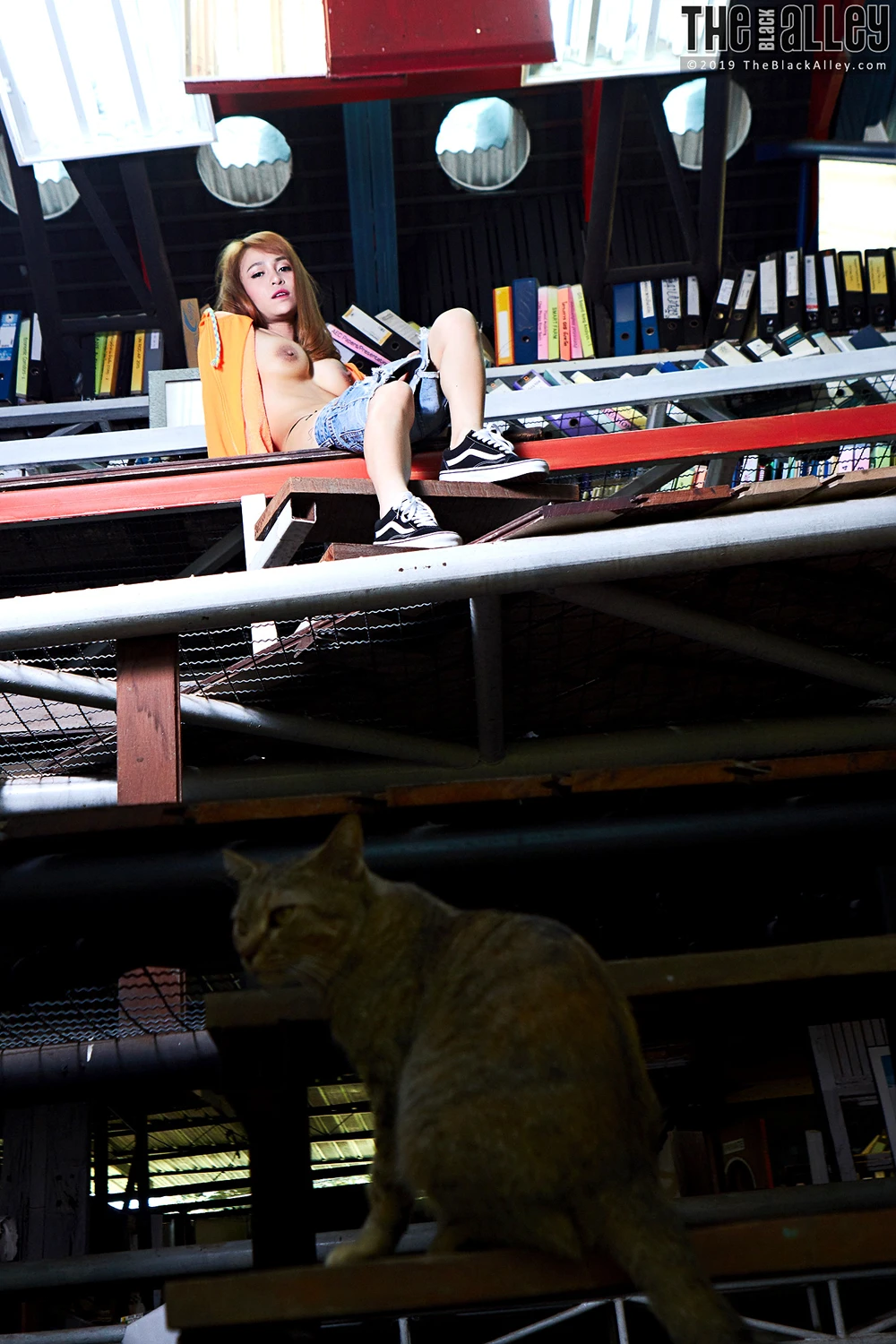 Eileen – The Black Alley Photobook Set.30 - P48