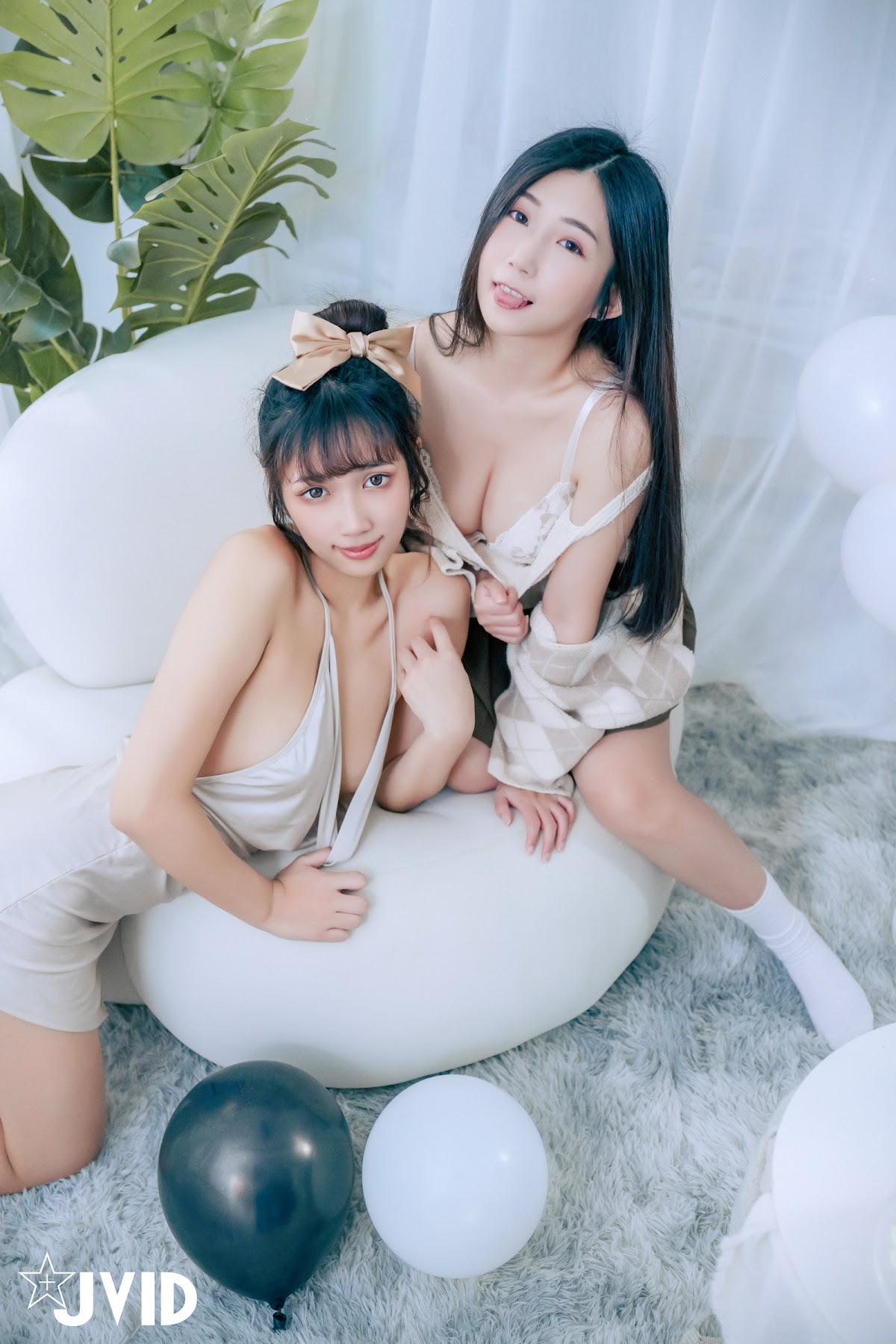[JVID] 井野奈 & 肉包 – 色慾融合の閨蜜慶生派對 - P34