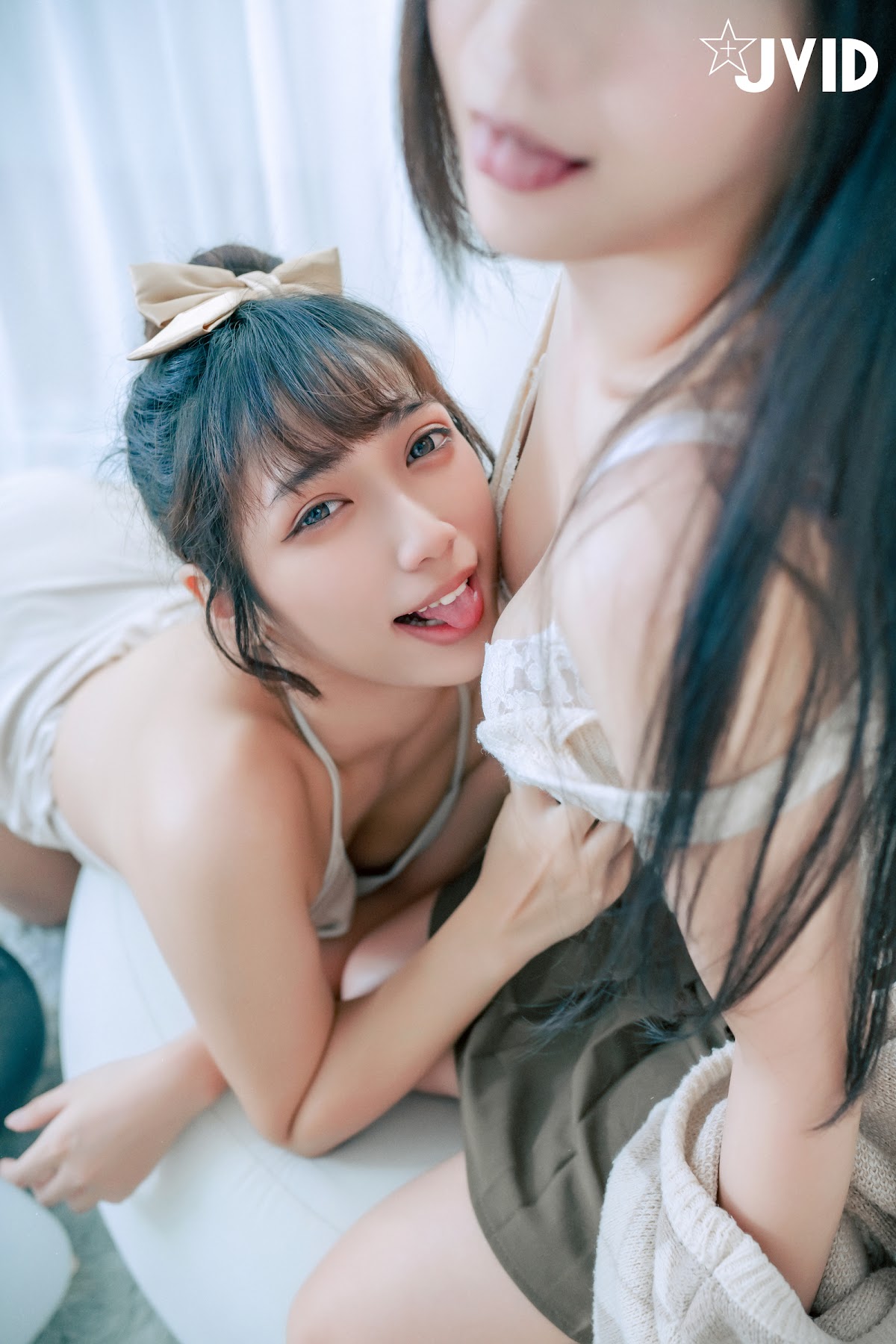 [JVID] 井野奈 & 肉包 – 色慾融合の閨蜜慶生派對 - P35