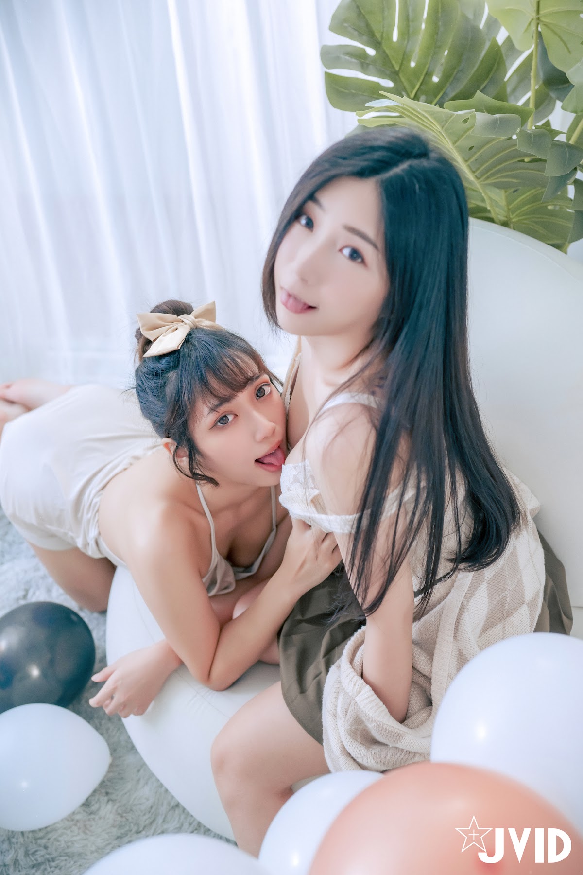 [JVID] 井野奈 & 肉包 – 色慾融合の閨蜜慶生派對 - P36