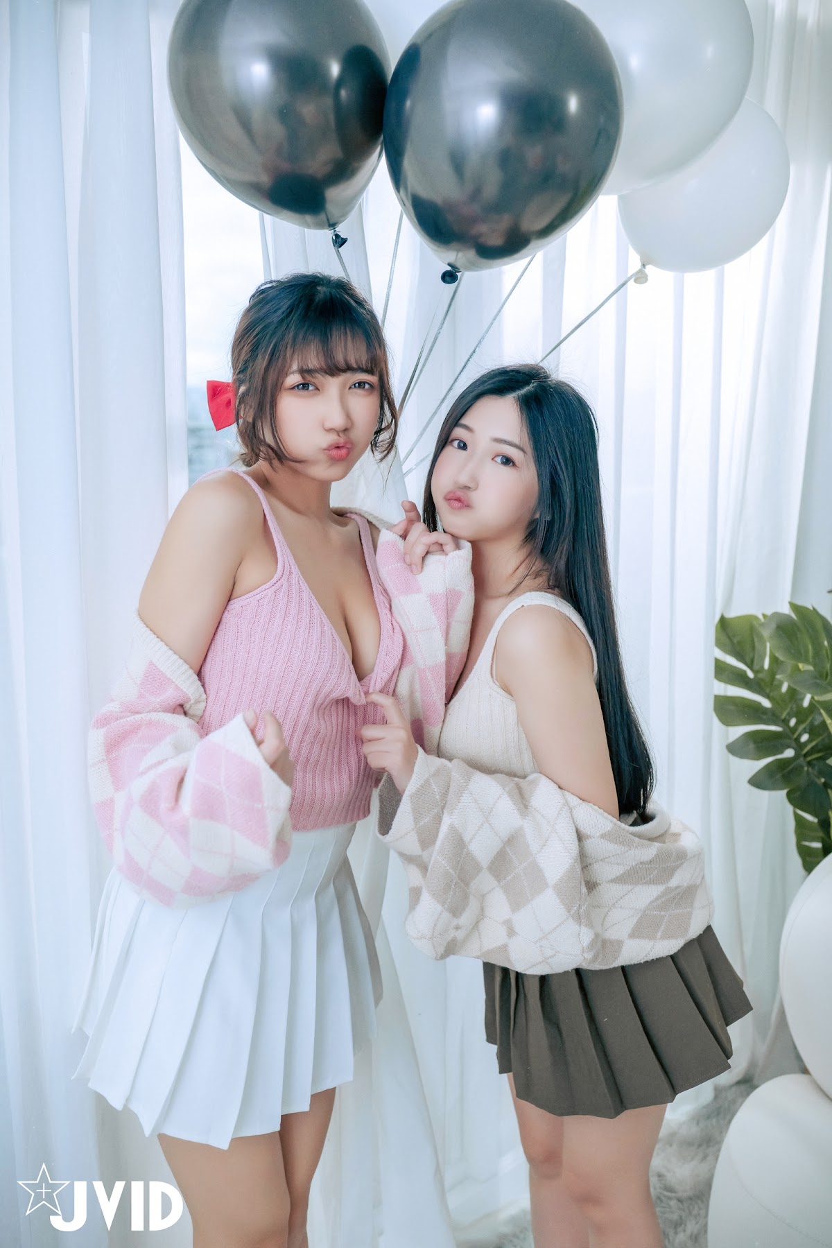 [JVID] 井野奈 & 肉包 – 色慾融合の閨蜜慶生派對 - P46