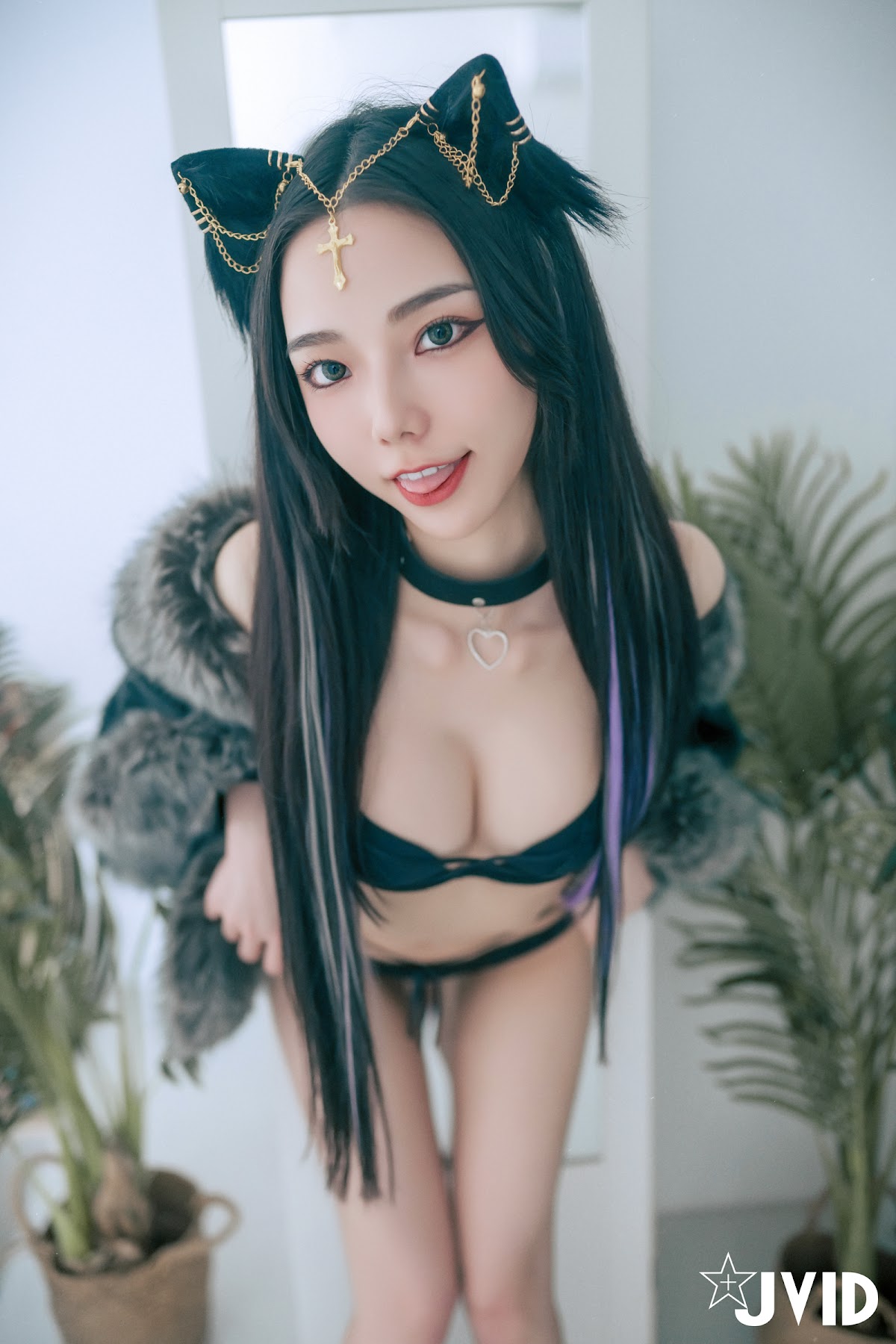[JVID] 啾啾 – 牛奶成功收編冶豔的黑貓娘 - P74