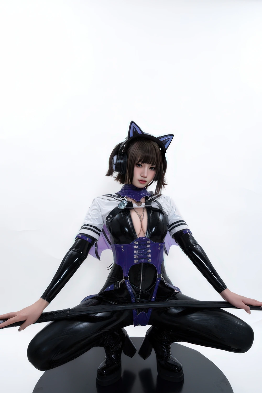 Cosplay 柒柒要乖哦 – 猎狼女 - P2