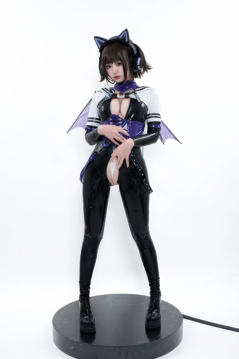 Cosplay 柒柒要乖哦 – 猎狼女 - P39