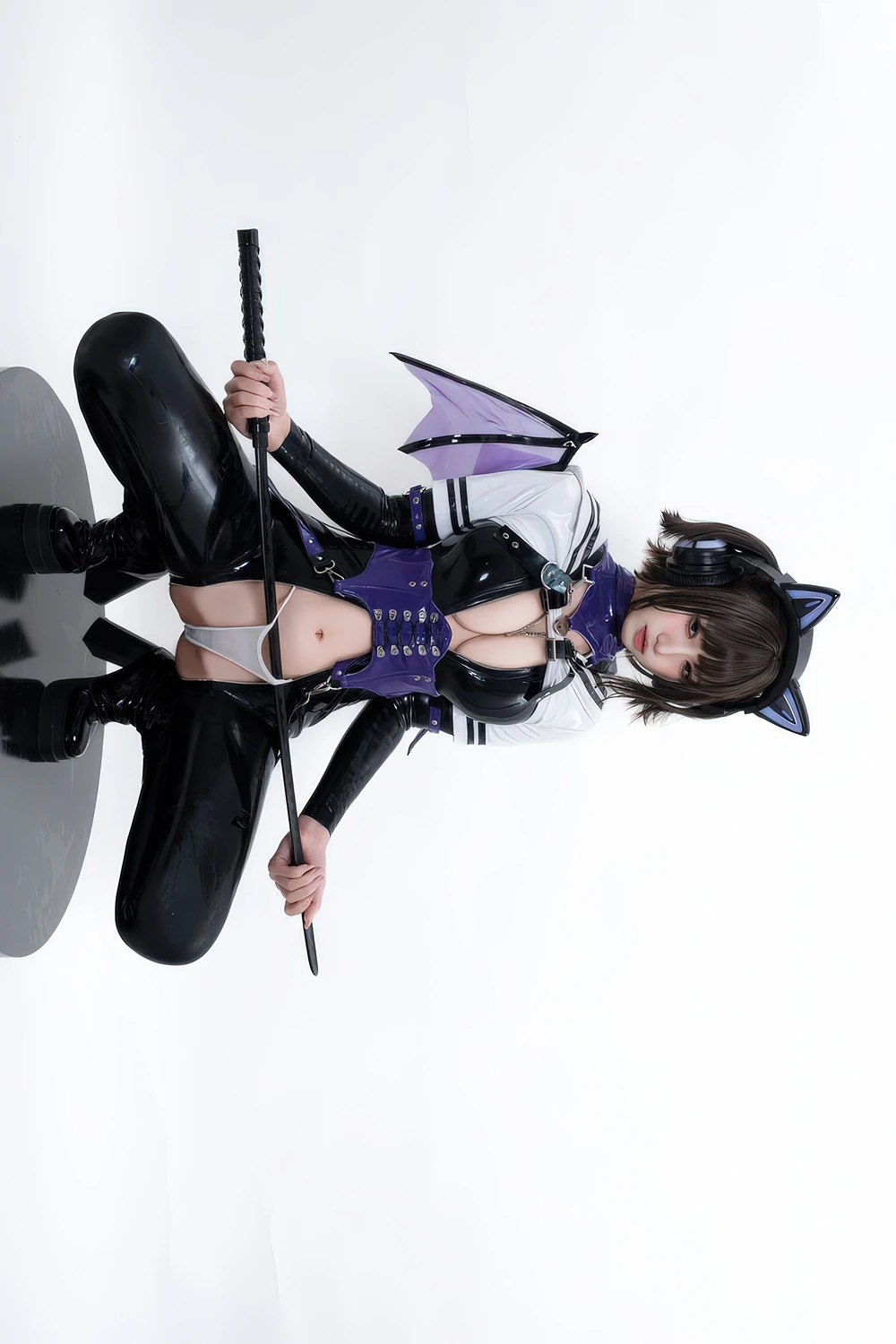 Cosplay 柒柒要乖哦 – 猎狼女 - P49