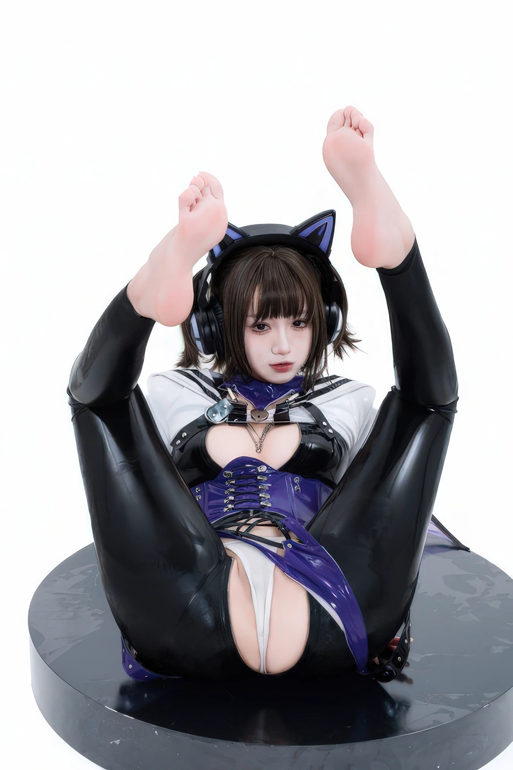 Cosplay 柒柒要乖哦 – 猎狼女 - P71