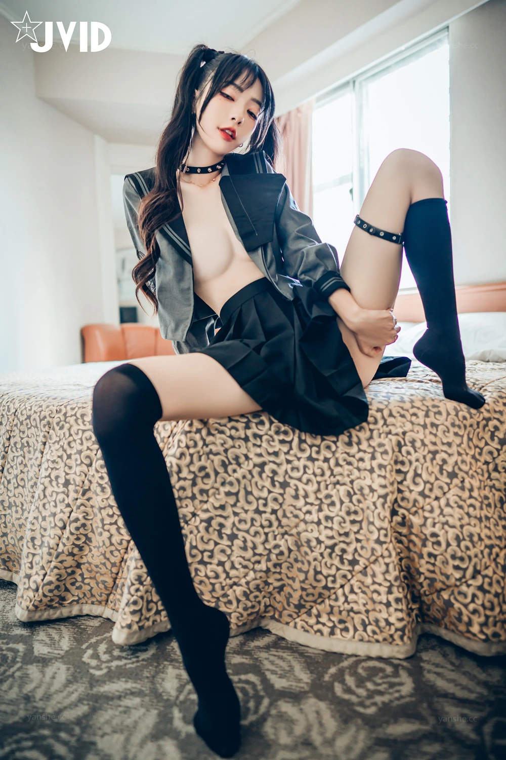 JVID 飄飄哥 – 色色妄想系列 校花也是大姐頭 Set.01 - P31