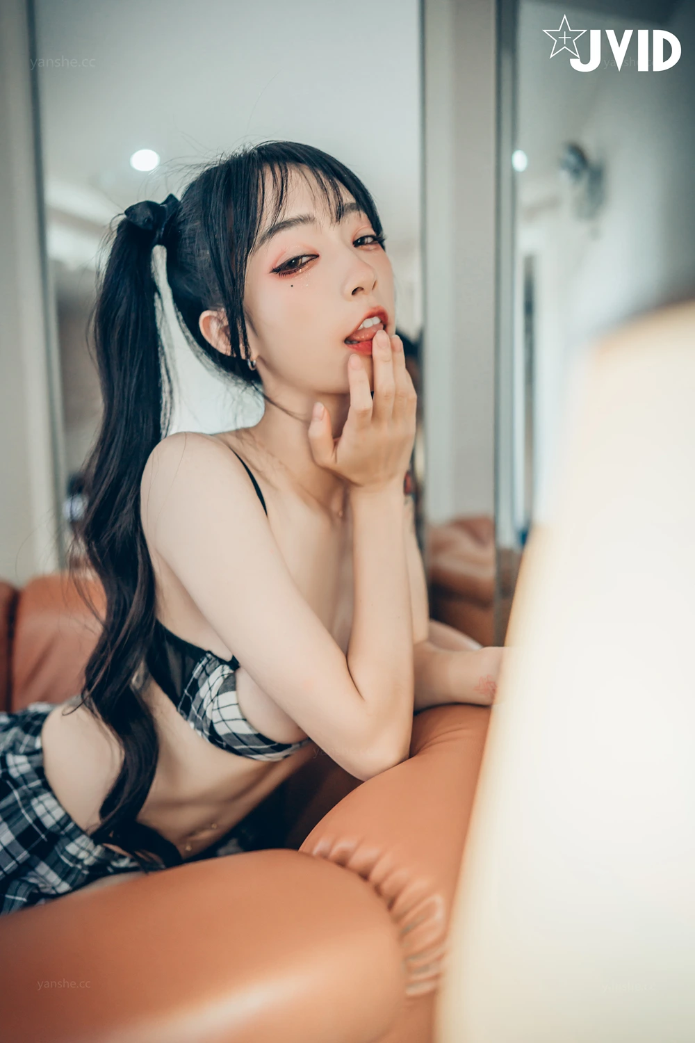 JVID 飄飄哥 – 色色妄想系列 校花也是大姐頭 Set.01 - P54