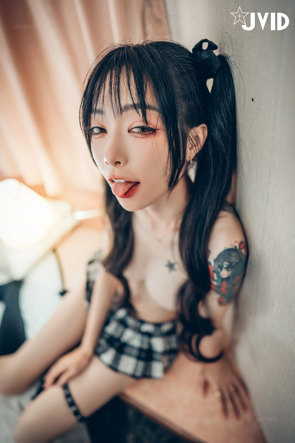 JVID 飄飄哥 – 色色妄想系列 校花也是大姐頭 Set.01 - P59
