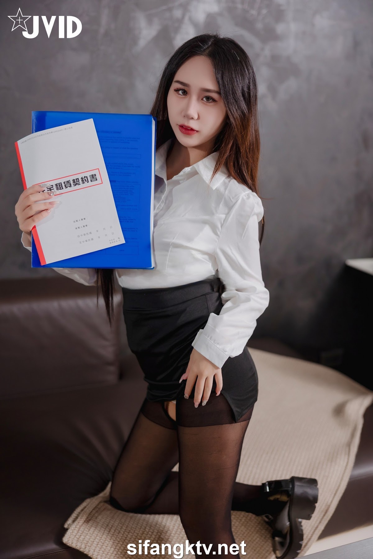 [JVID] 櫻木晴子 – 賣房賣到客戶的床上 - P28