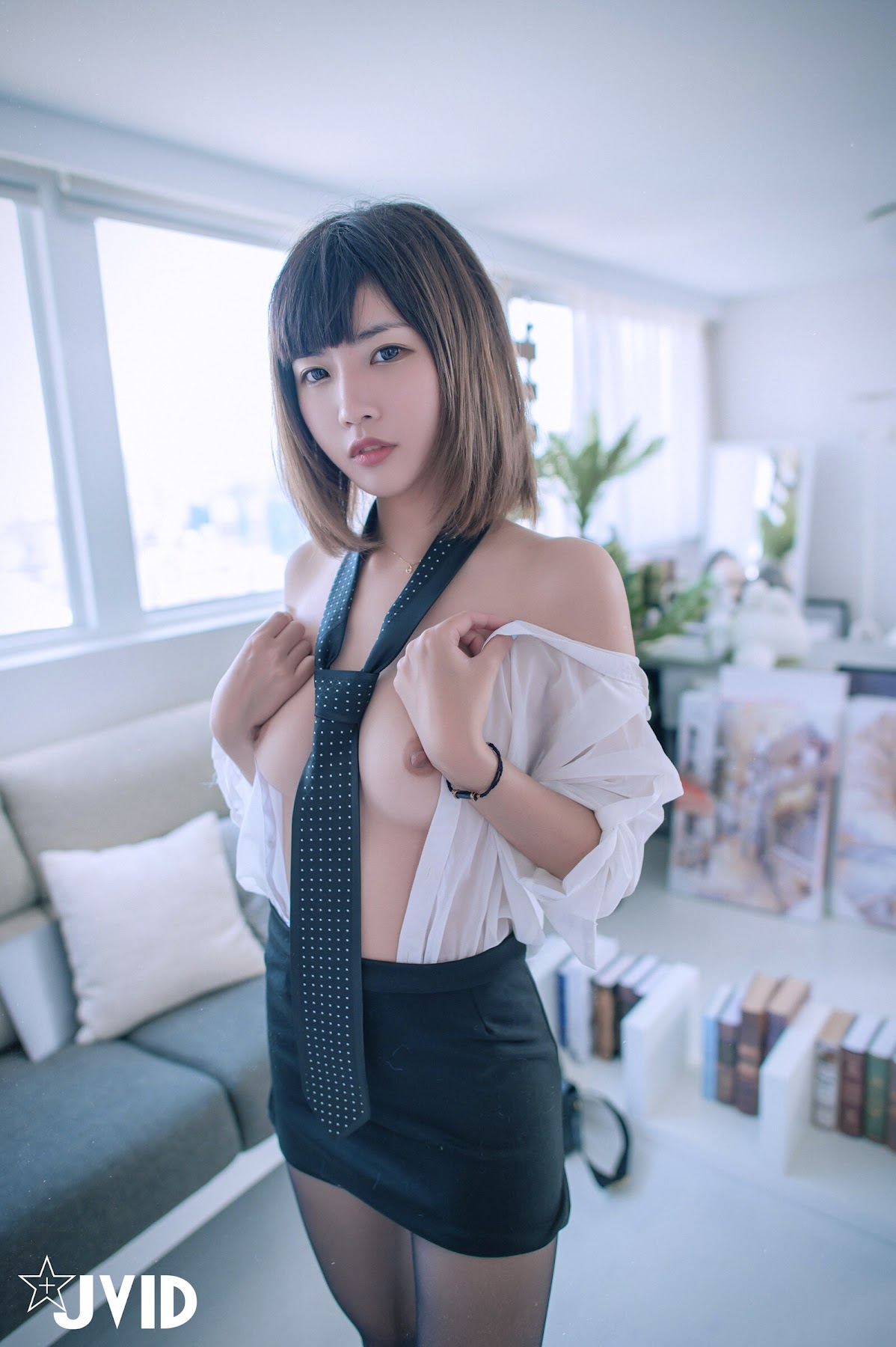 [JVID] 果宝宝 – 面試遇到變態公司果寶寶 - P122