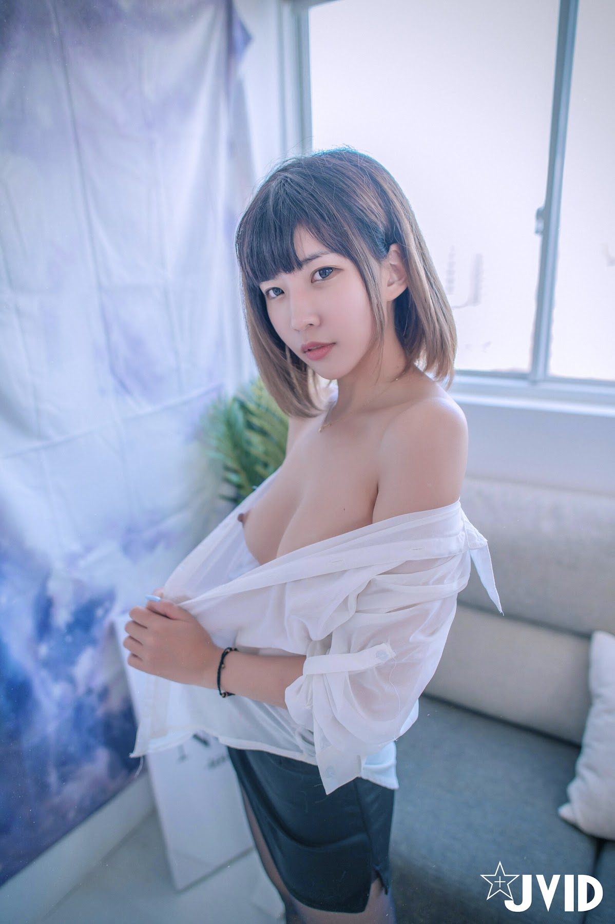 [JVID] 果宝宝 – 面試遇到變態公司果寶寶 - P126