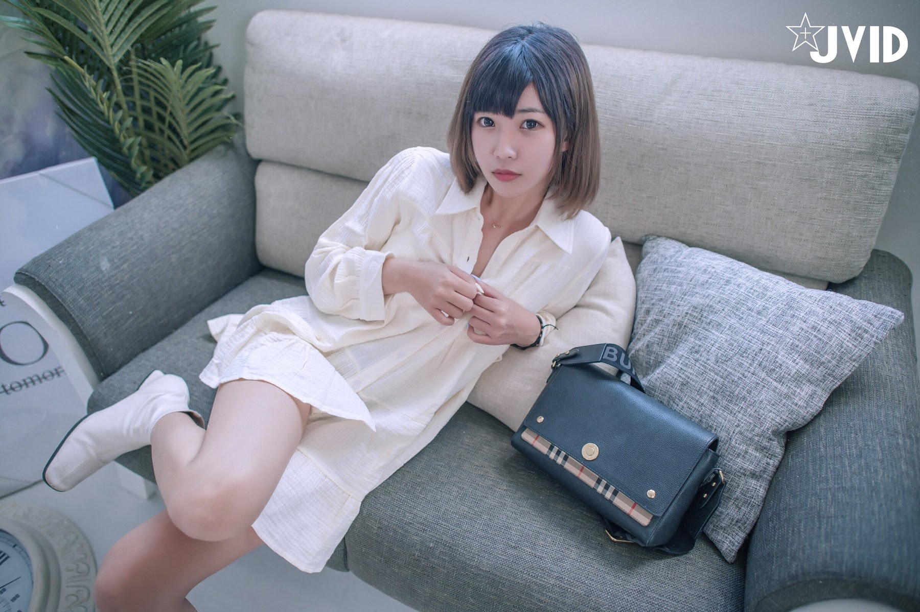 [JVID] 果宝宝 – 面試遇到變態公司果寶寶 - P22