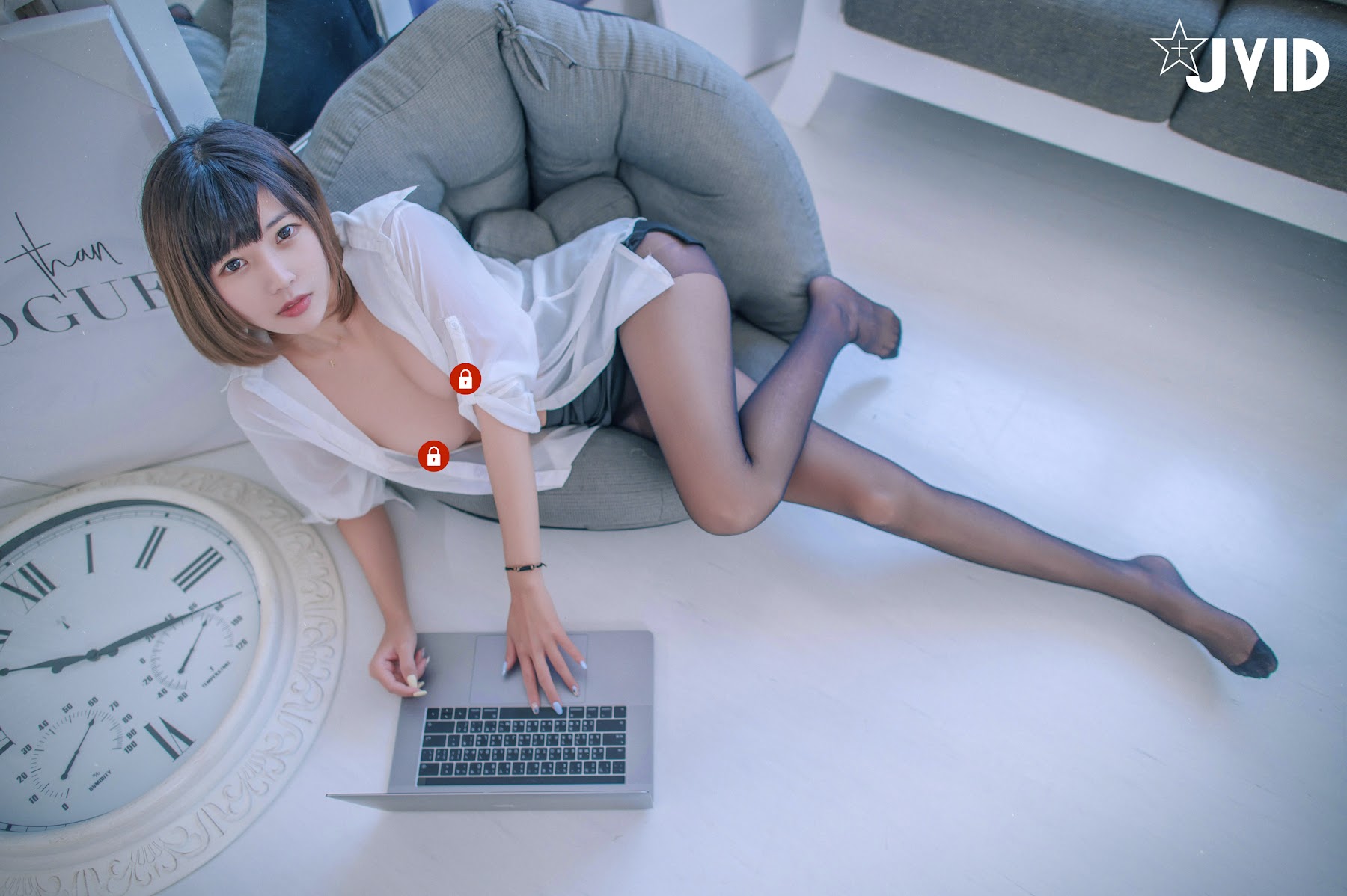 [JVID] 果宝宝 – 面試遇到變態公司果寶寶 - P25