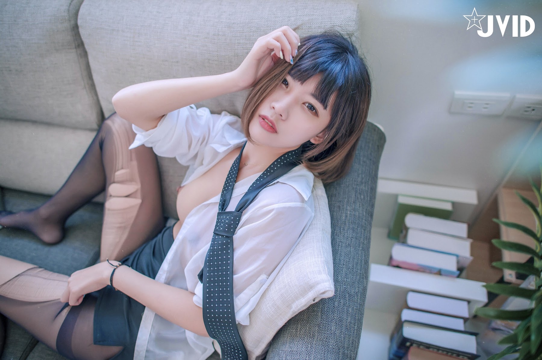 [JVID] 果宝宝 – 面試遇到變態公司果寶寶 - P5