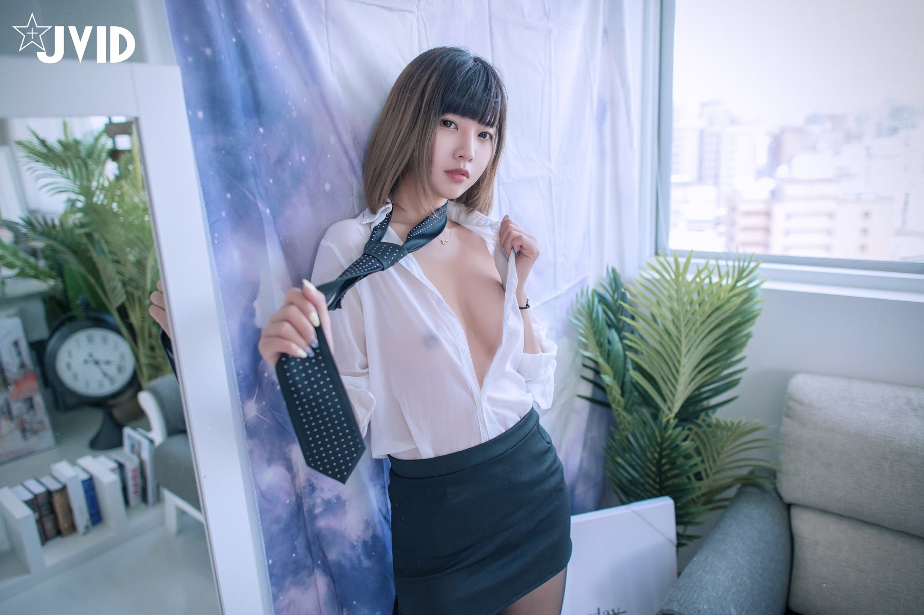 [JVID] 果宝宝 – 面試遇到變態公司果寶寶 - P74