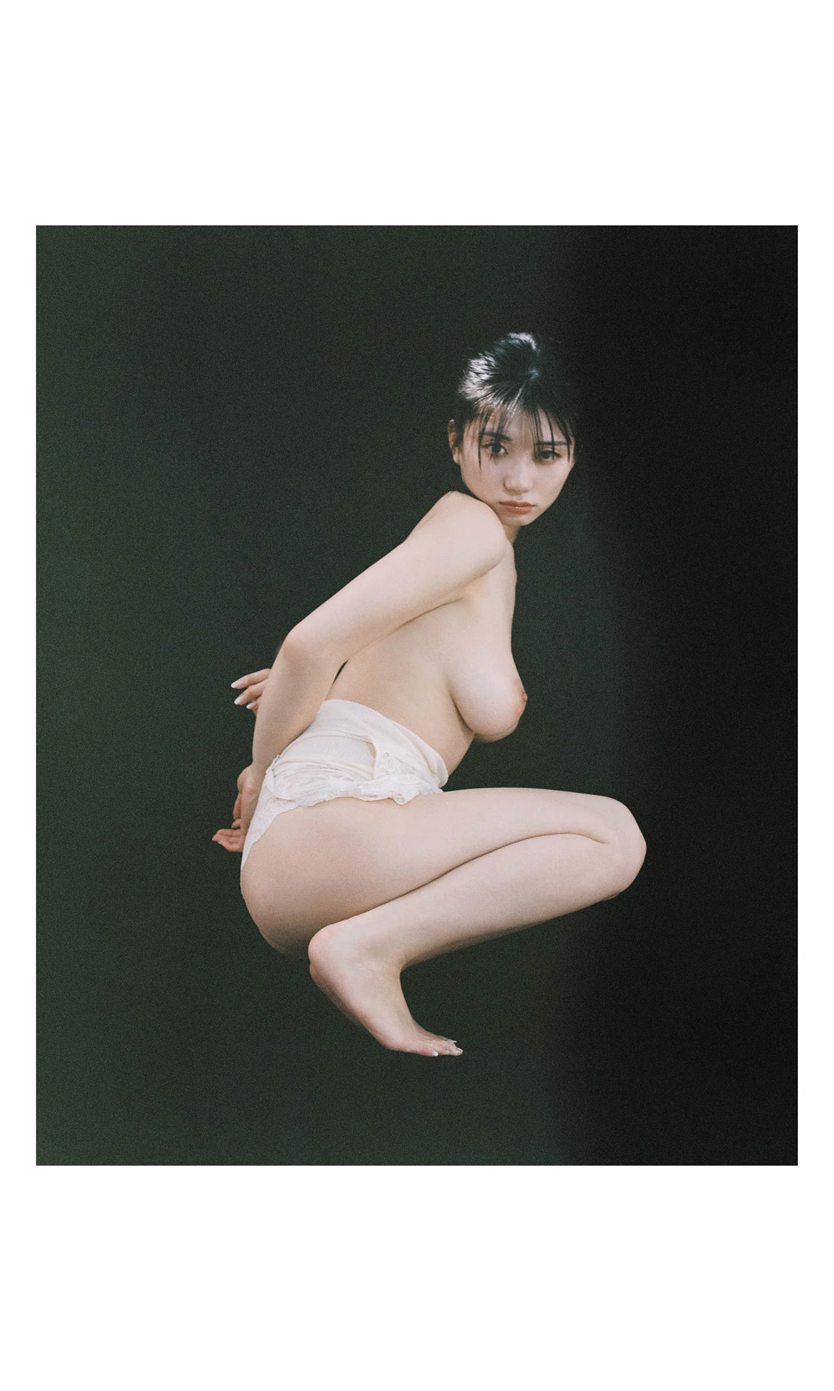 Kanna Seto 瀬戸環奈, 写真集 「裸のマーメイド」 - P18