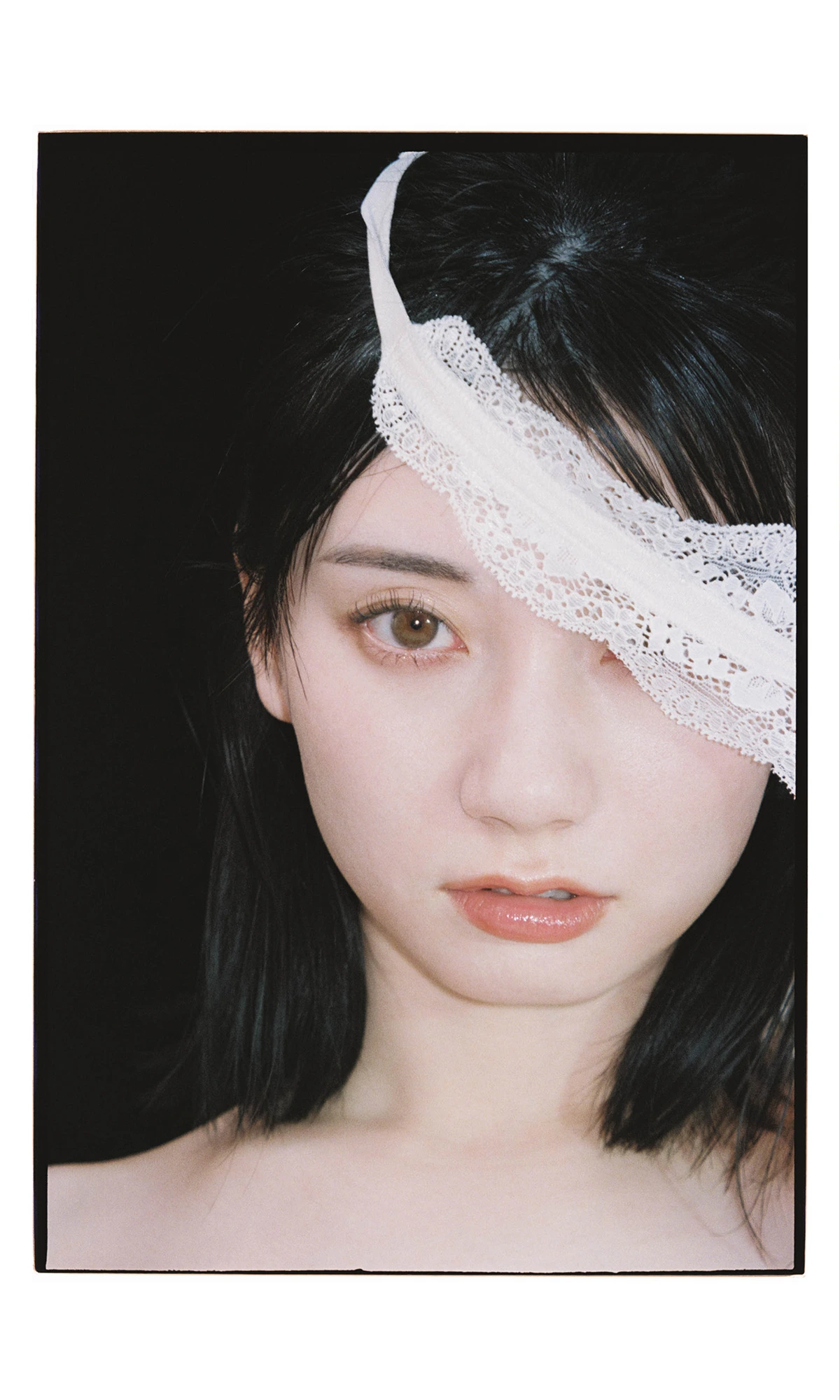 Kanna Seto 瀬戸環奈, 写真集 「裸のマーメイド」 - P25