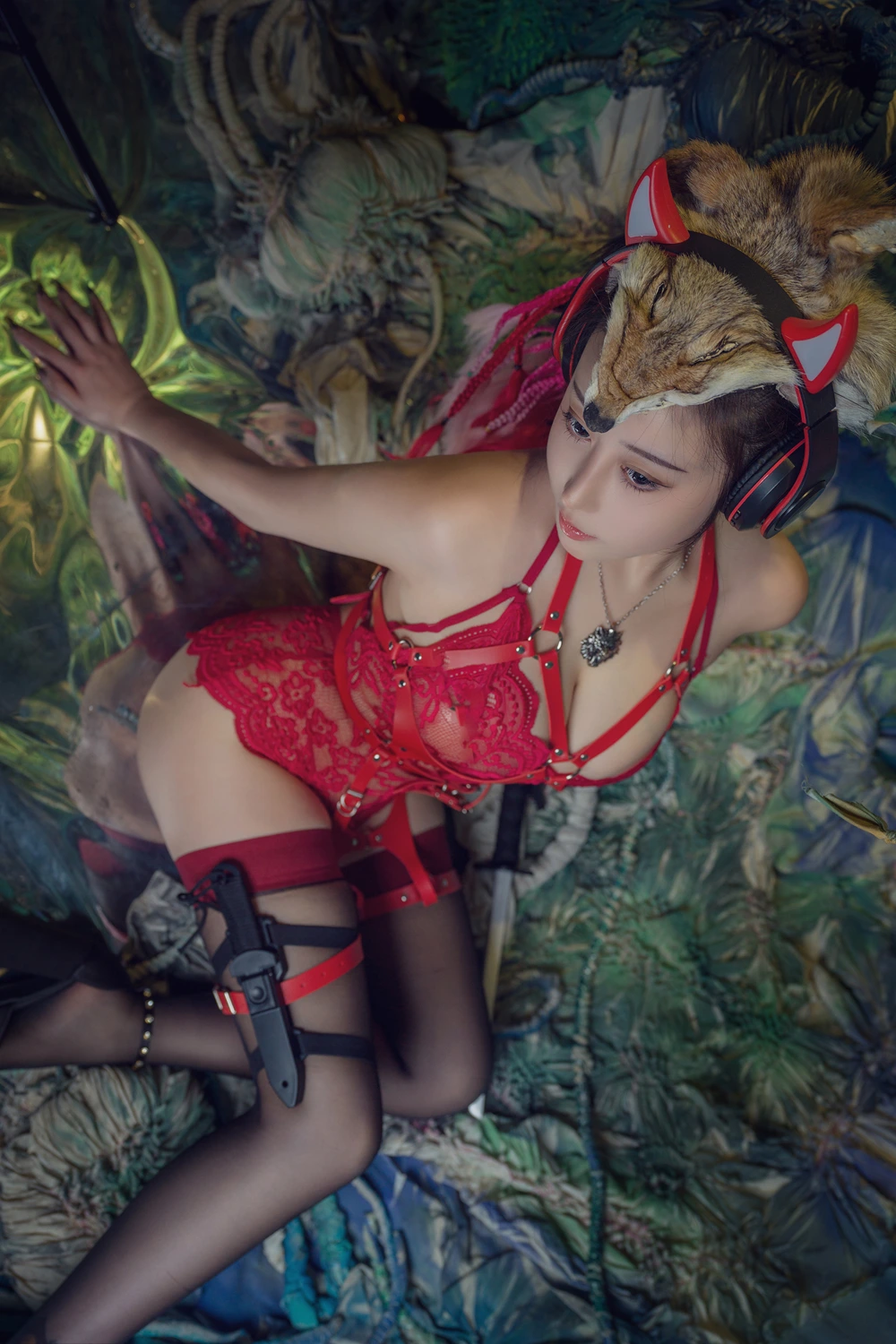 Cosplay 奈汐酱nice – 猎狼女 - P24