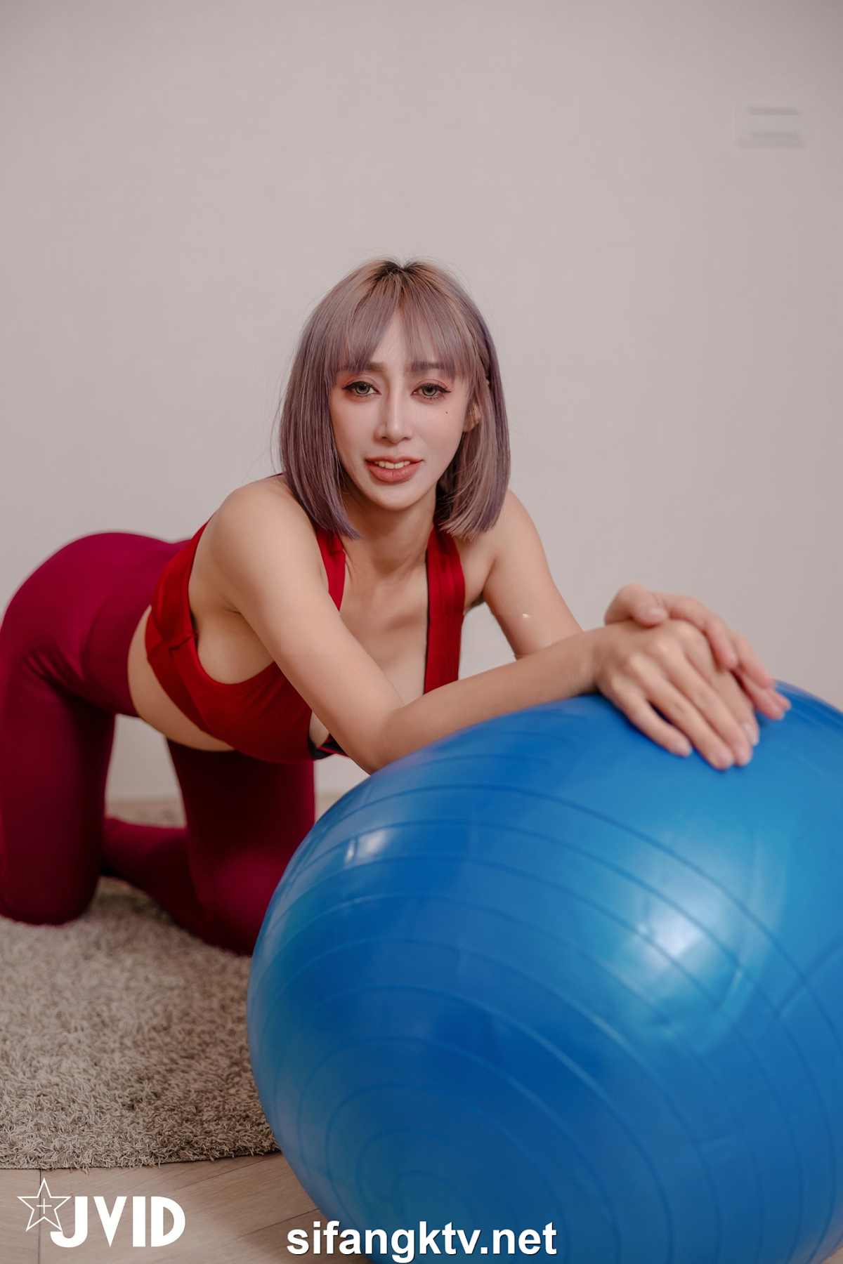 [JVID] Sharon 雪倫 – 健身學員 強制脫衣 特寫掰穴 - P45