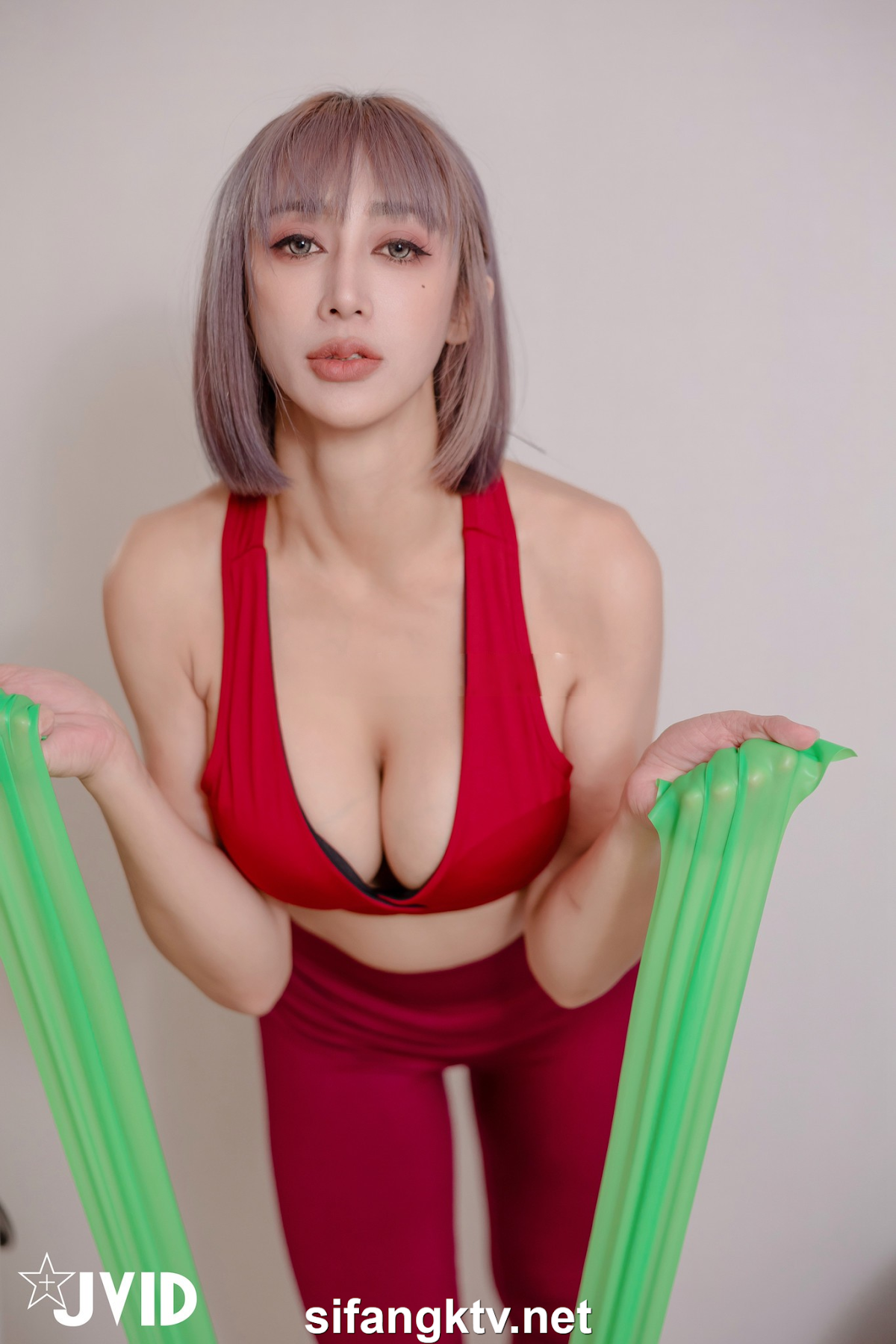 [JVID] Sharon 雪倫 – 健身學員 強制脫衣 特寫掰穴 - P68
