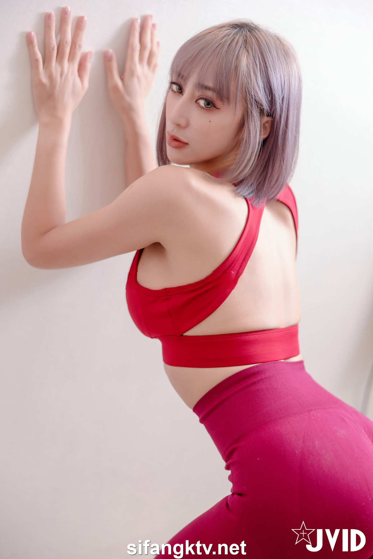 [JVID] Sharon 雪倫 – 健身學員 強制脫衣 特寫掰穴 - P97