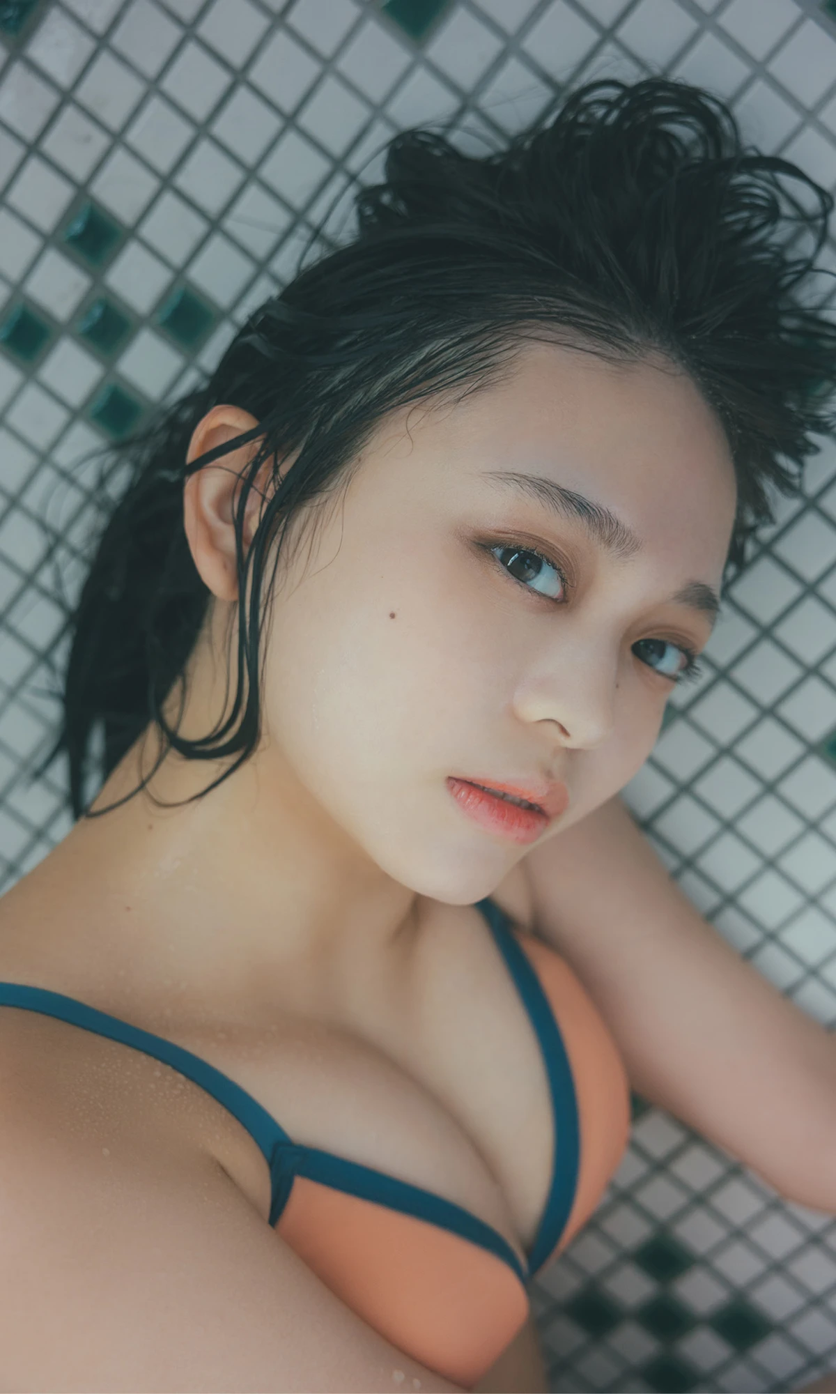 Mai Horai 蓬莱舞, 週プレ Photo Book 「新東京亜熱帯～prologue～」 - P63