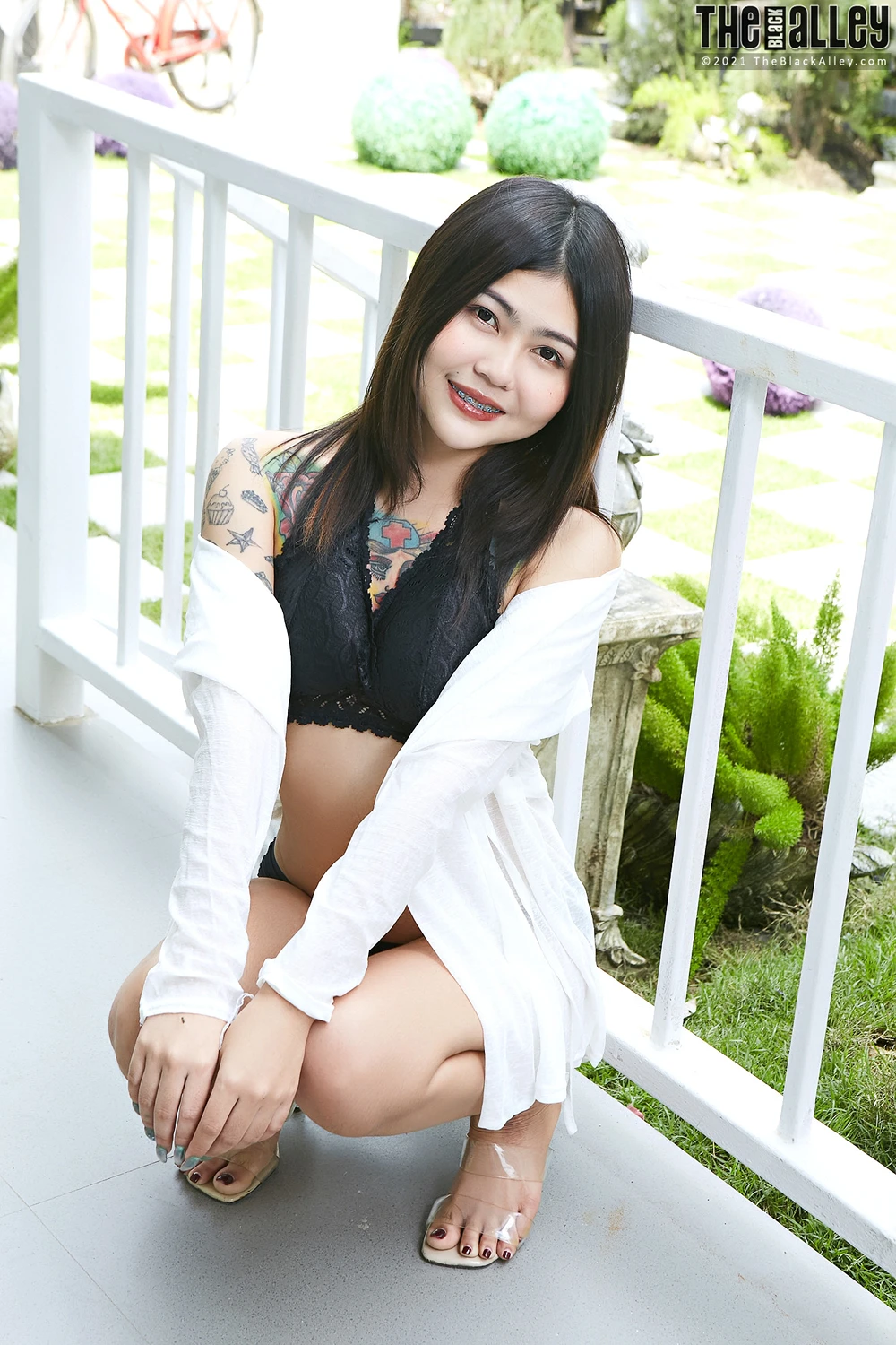 Cake – The Black Alley Photobook Set.04 - P12