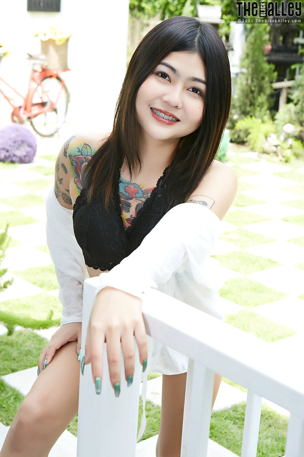 Cake – The Black Alley Photobook Set.04 - P25