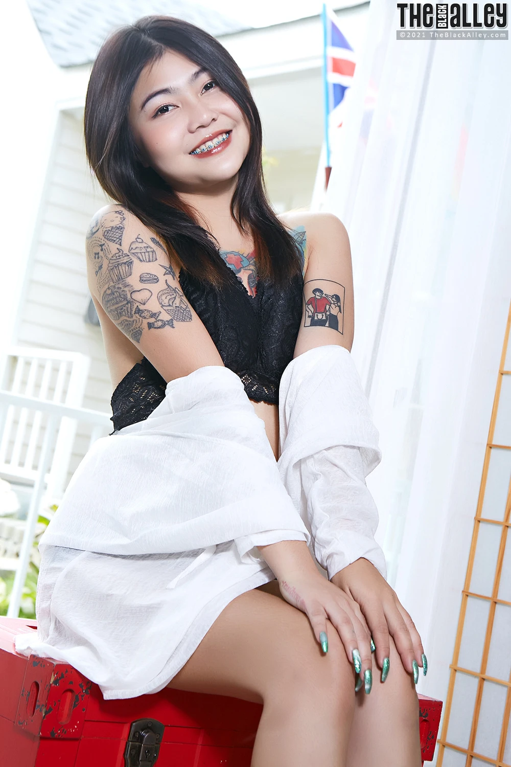 Cake – The Black Alley Photobook Set.04 - P37