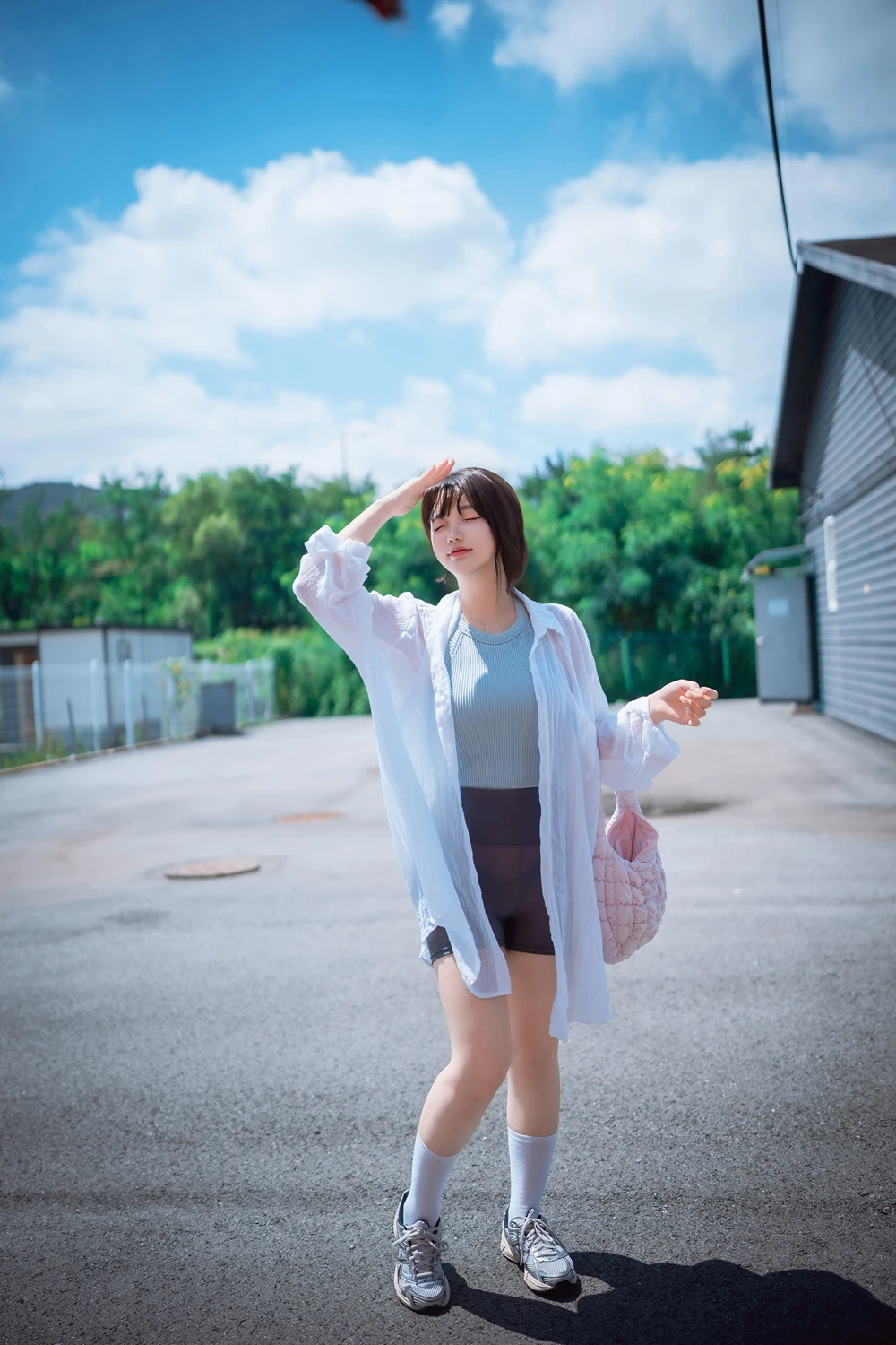 Son Yeeun 손예은, DJAWA 「Wash My Car」 Set.01 - P55