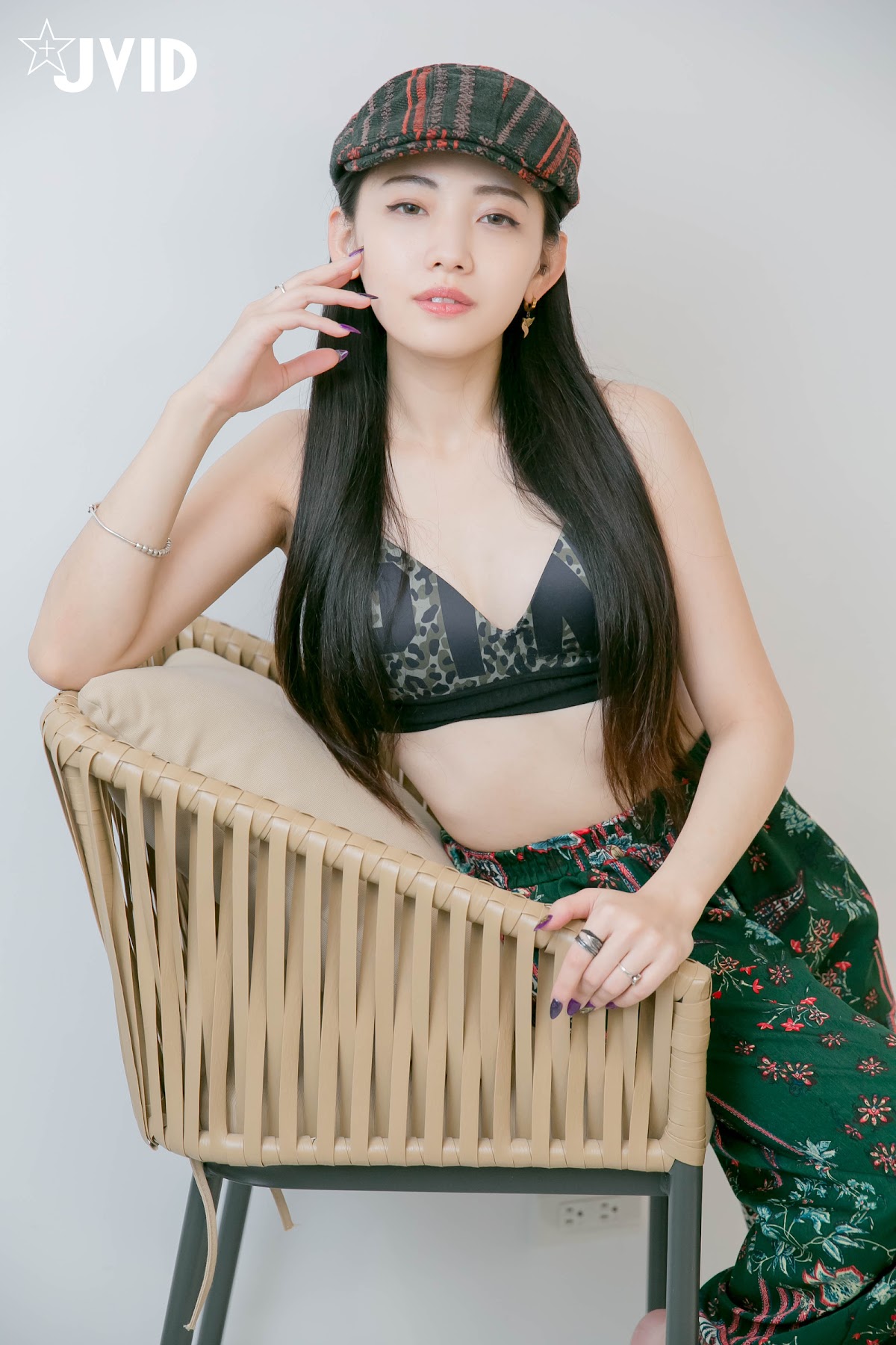 [JVID] 夏暮光 – 私底下穿著就讓人喜歡的性格美女 - P70