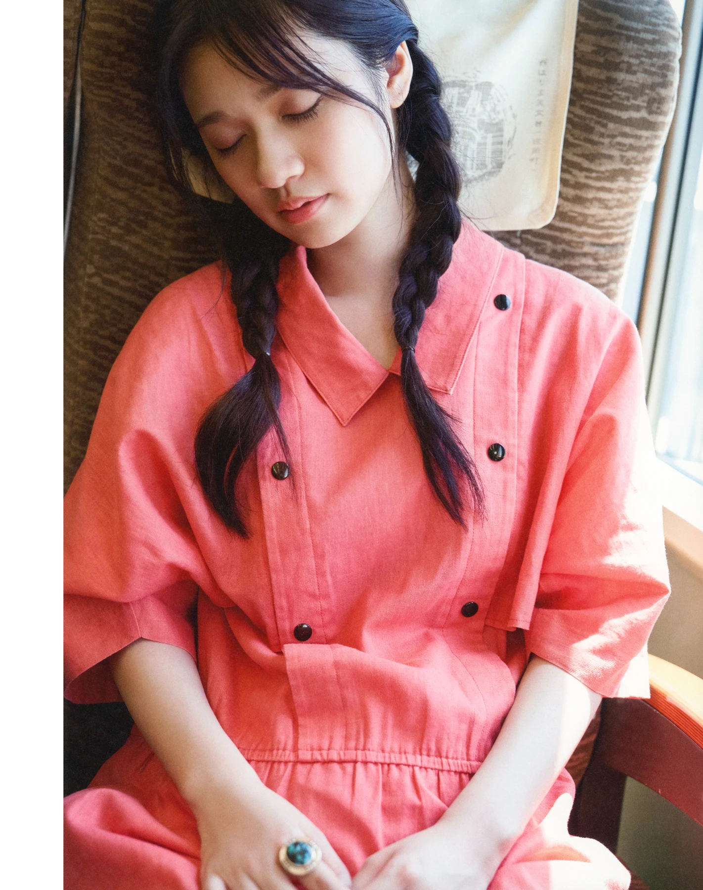 Ranze Terada 寺田蘭世, 1stデジタル写真集 「なぜ、忘れられないんだろう？」 - P10