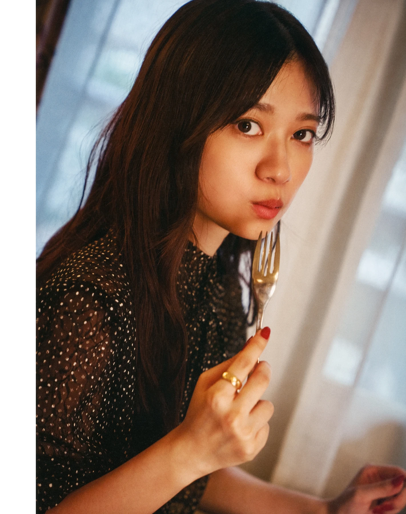 Ranze Terada 寺田蘭世, 1stデジタル写真集 「なぜ、忘れられないんだろう？」 - P31