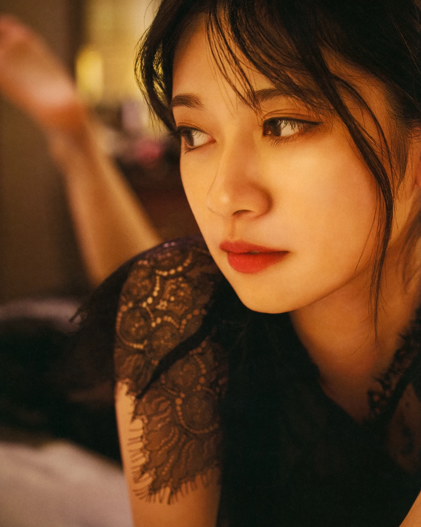 Ranze Terada 寺田蘭世, 1stデジタル写真集 「なぜ、忘れられないんだろう？」 - P35