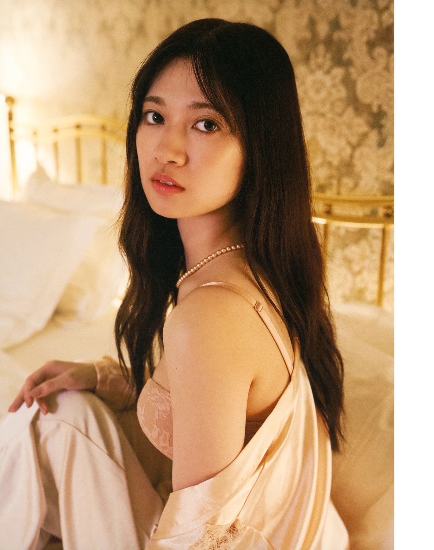 Ranze Terada 寺田蘭世, 1stデジタル写真集 「なぜ、忘れられないんだろう？」 - P48