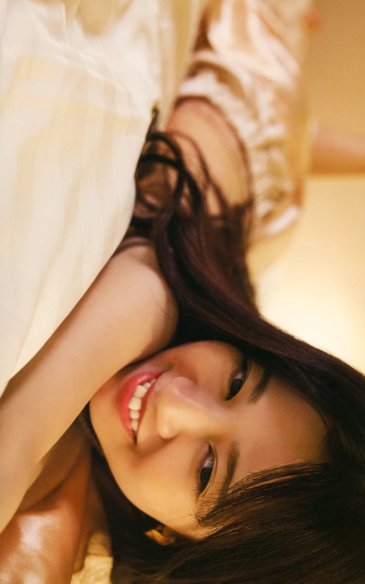 Ranze Terada 寺田蘭世, 1stデジタル写真集 「なぜ、忘れられないんだろう？」 - P53