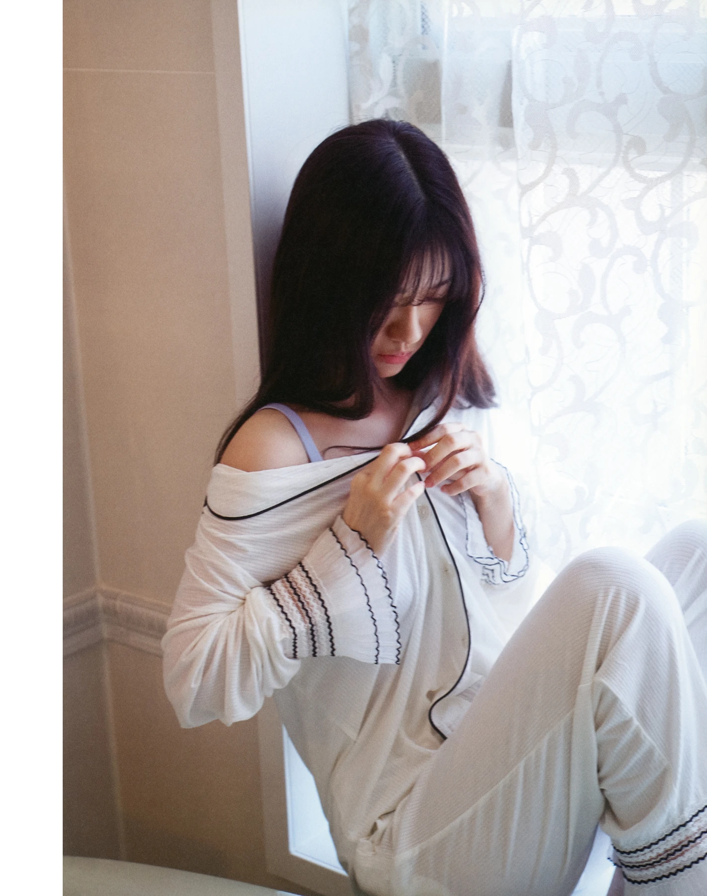 Ranze Terada 寺田蘭世, 1stデジタル写真集 「なぜ、忘れられないんだろう？」 - P54