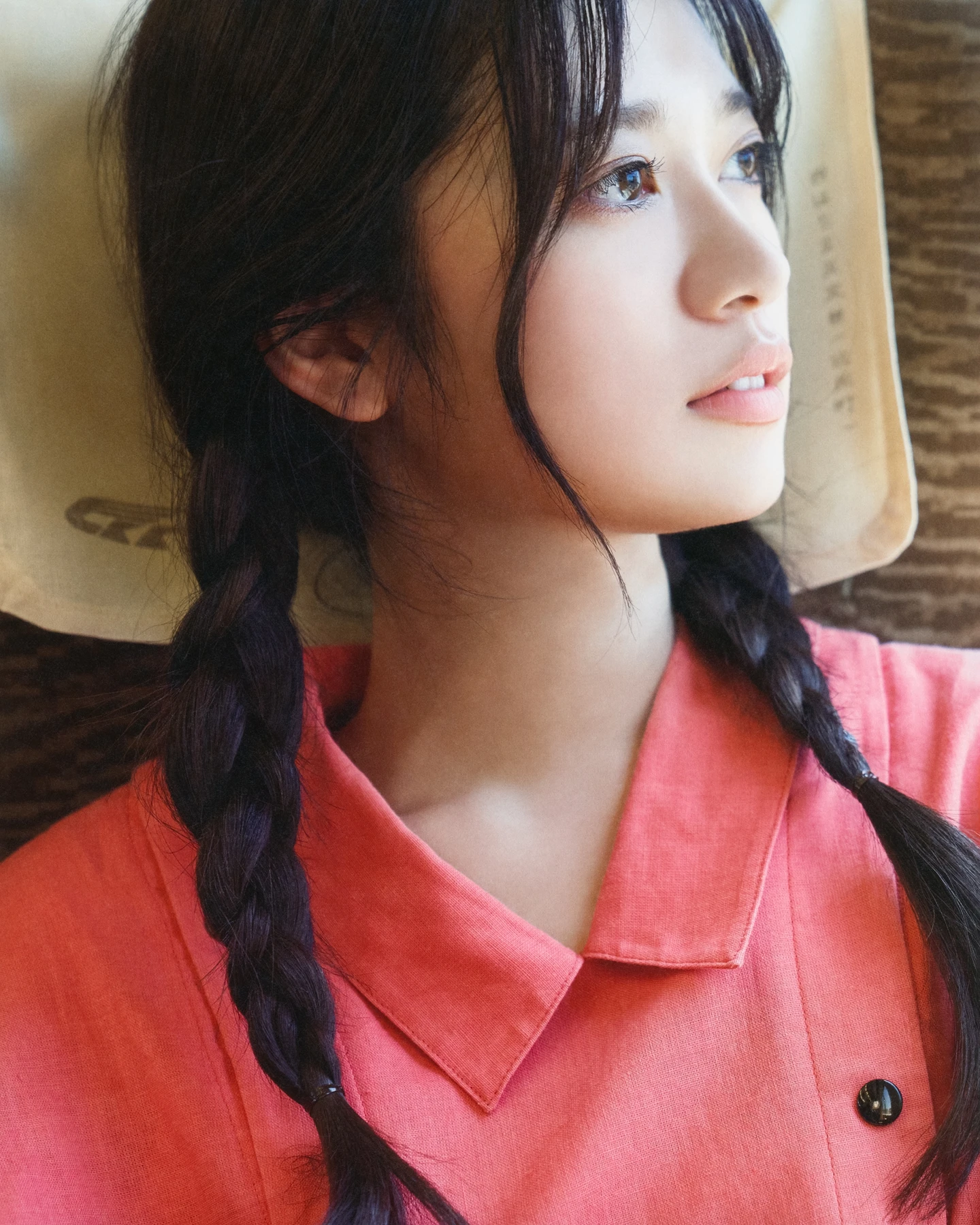 Ranze Terada 寺田蘭世, 1stデジタル写真集 「なぜ、忘れられないんだろう？」 - P5