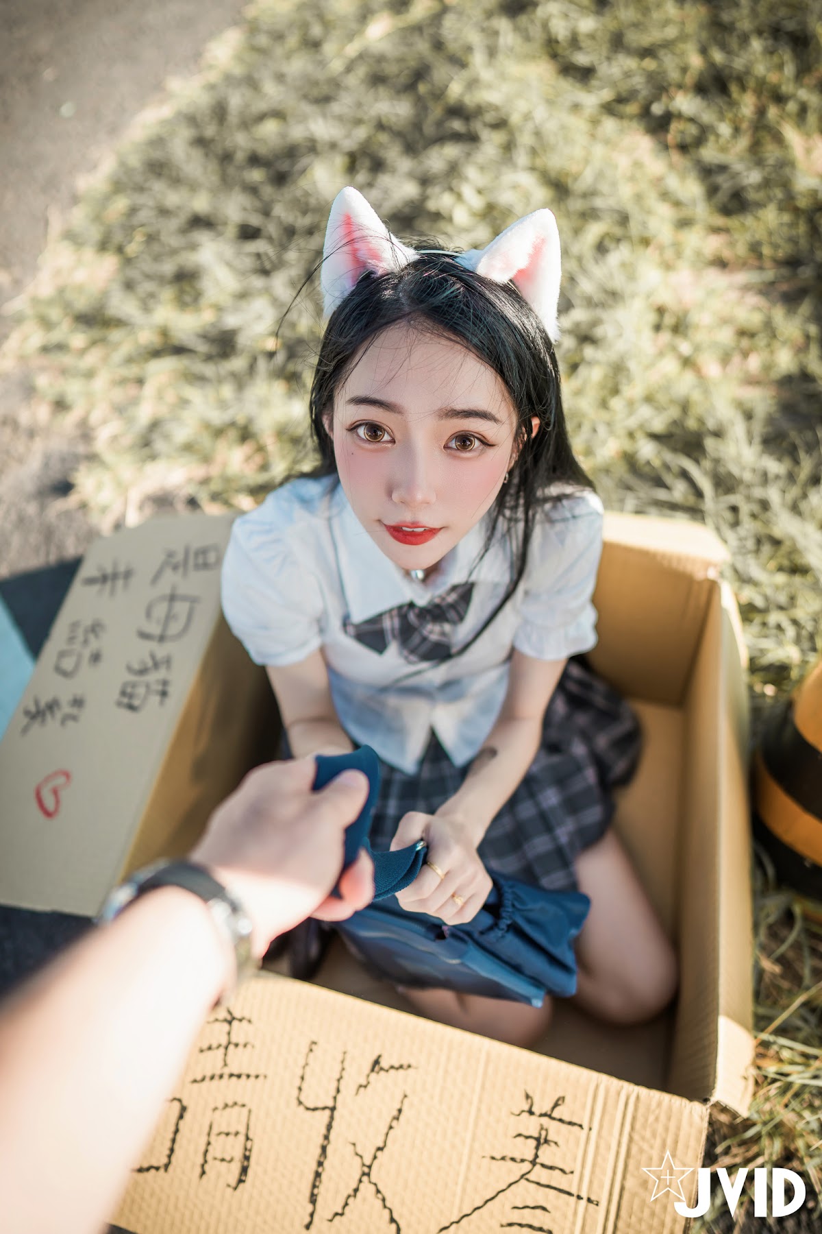 [JVID] 飄飄哥 – 貓咪收養手冊😺巨乳人形貓 女神飄飄🔞 - P1