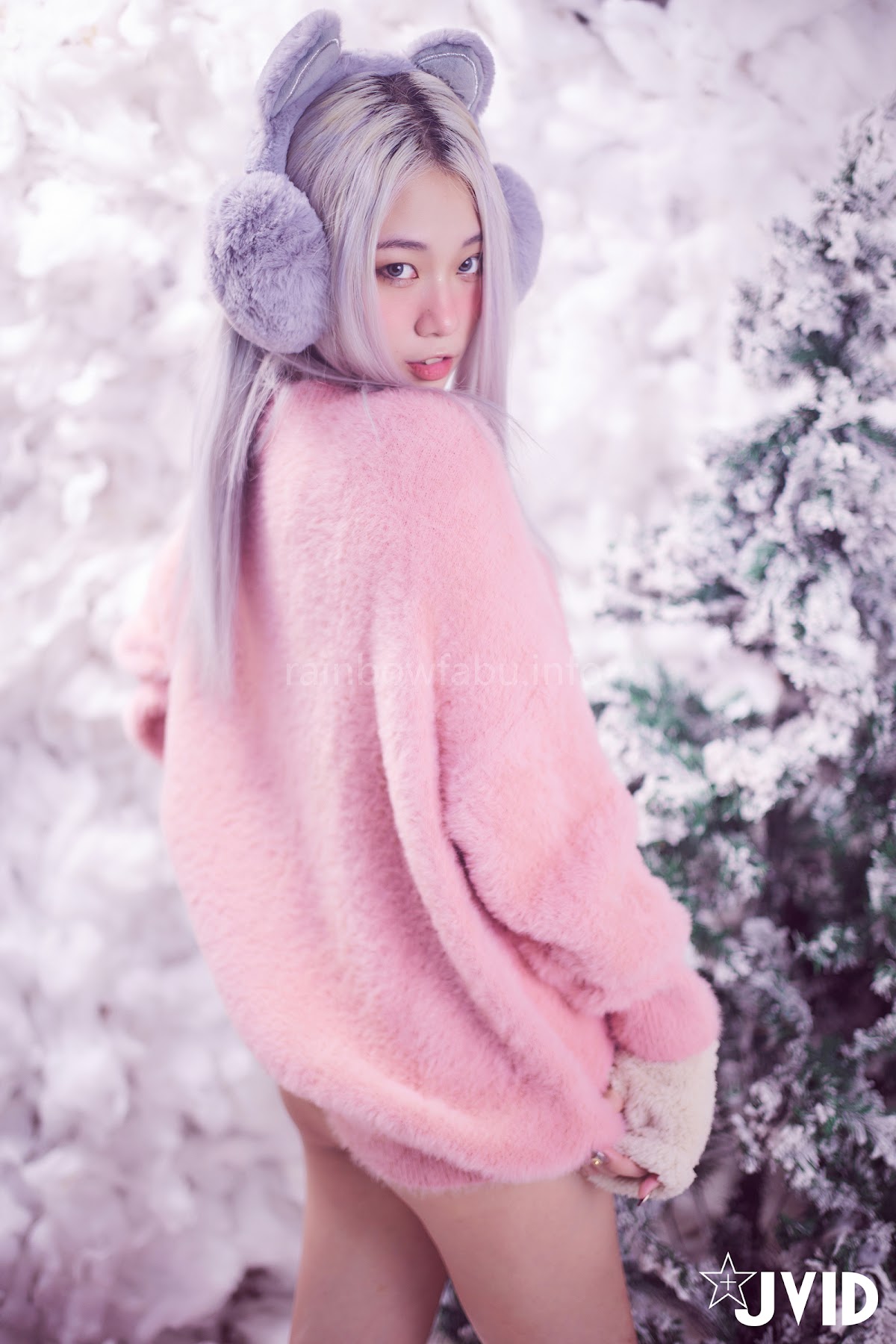 [JVID] Verna – 性感的愛死寂寞人雪女Verna陪你度過聖誕寒冬 - P24