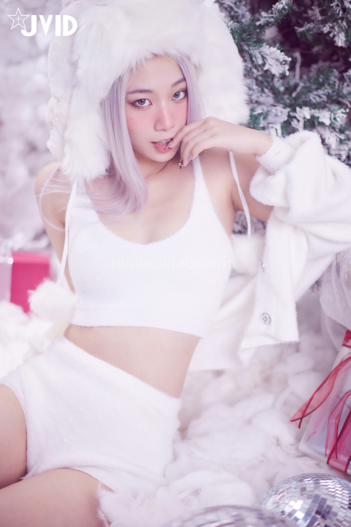 [JVID] Verna – 性感的愛死寂寞人雪女Verna陪你度過聖誕寒冬 - P33