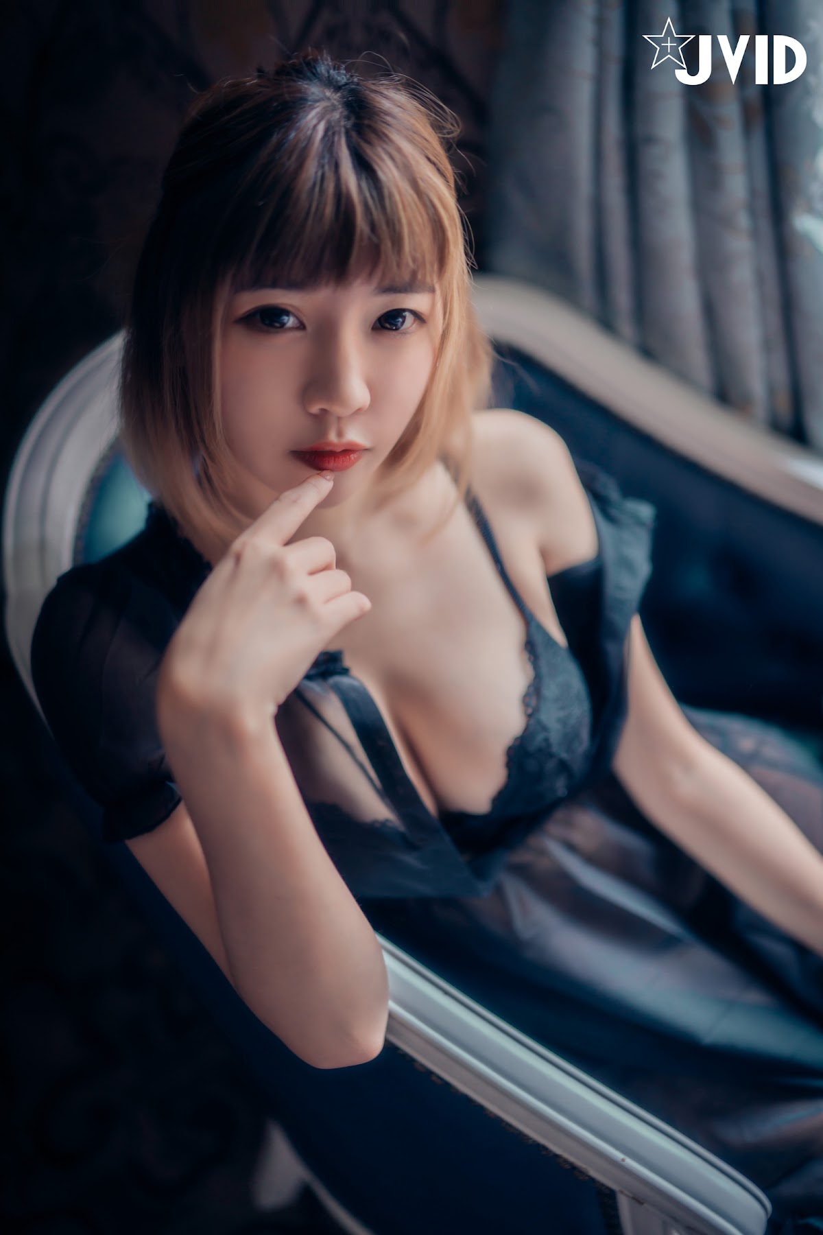 [JVID] 果寶寶 – 與巨乳女友果寶寶開房間的全裸無碼寫真 - P82
