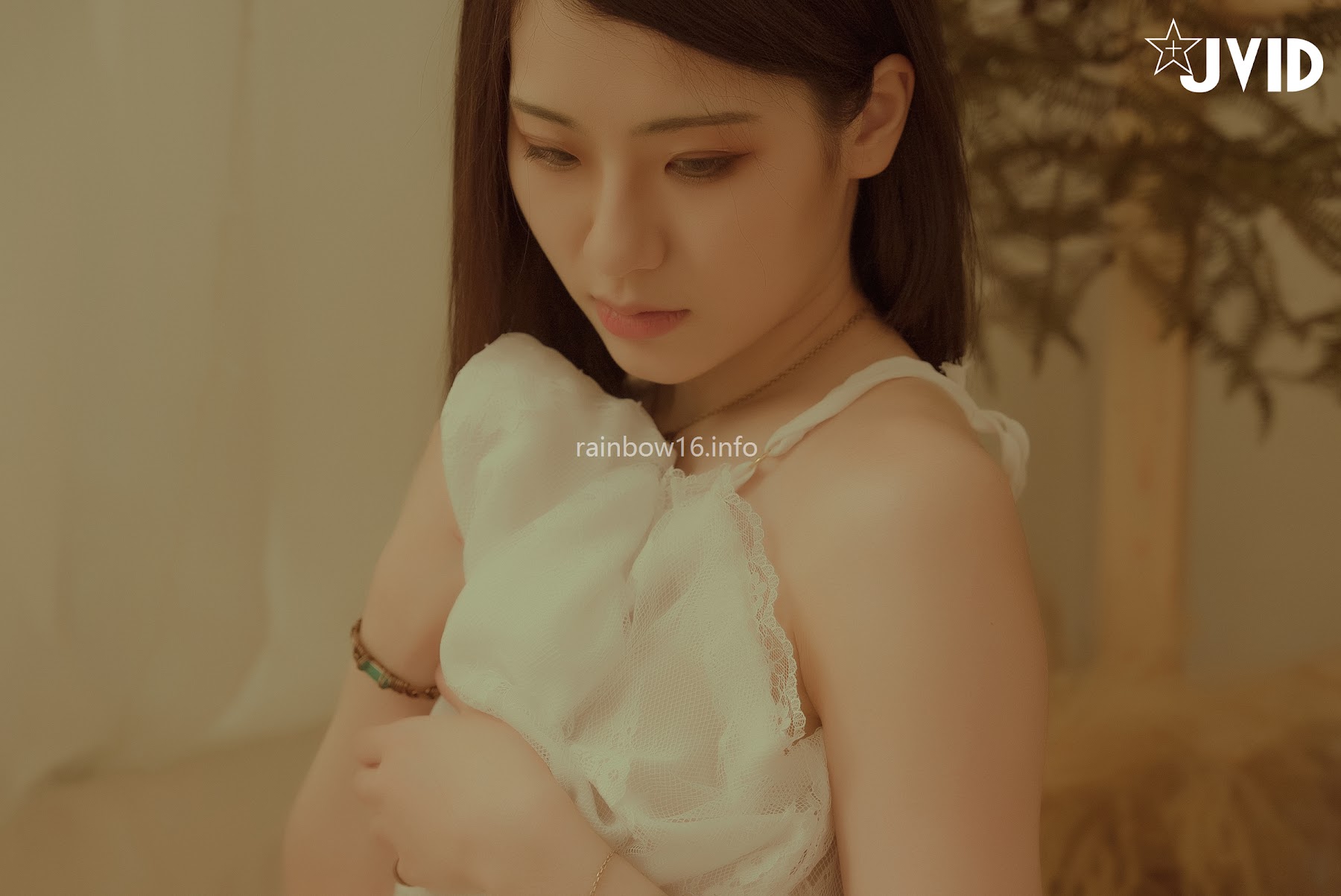 [JVID] 阿黎 – 『全裸露點』最初的小美好，唯美系空靈女孩-阿瓈 - P99