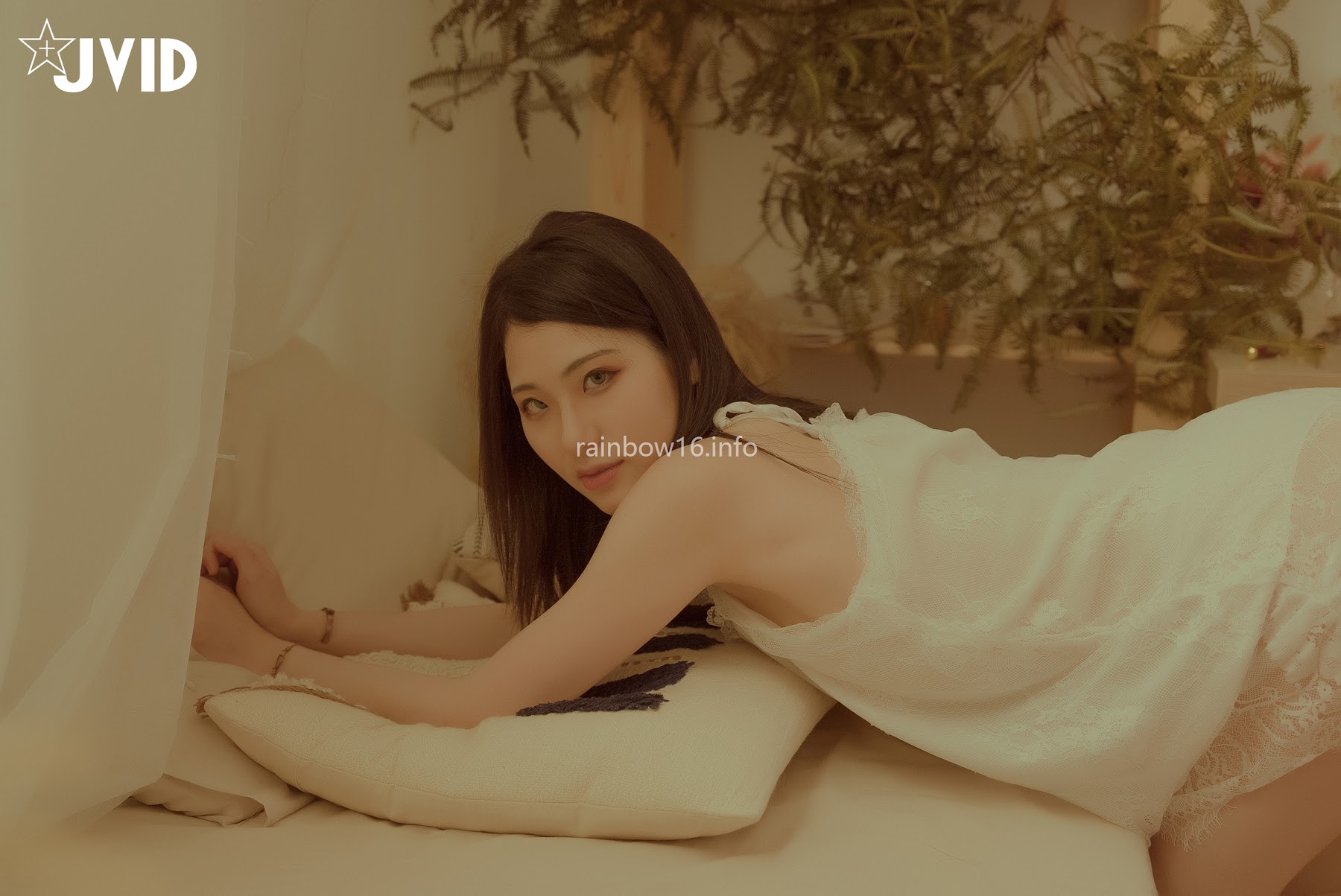 [JVID] 阿黎 – 『全裸露點』最初的小美好，唯美系空靈女孩-阿瓈 - P104